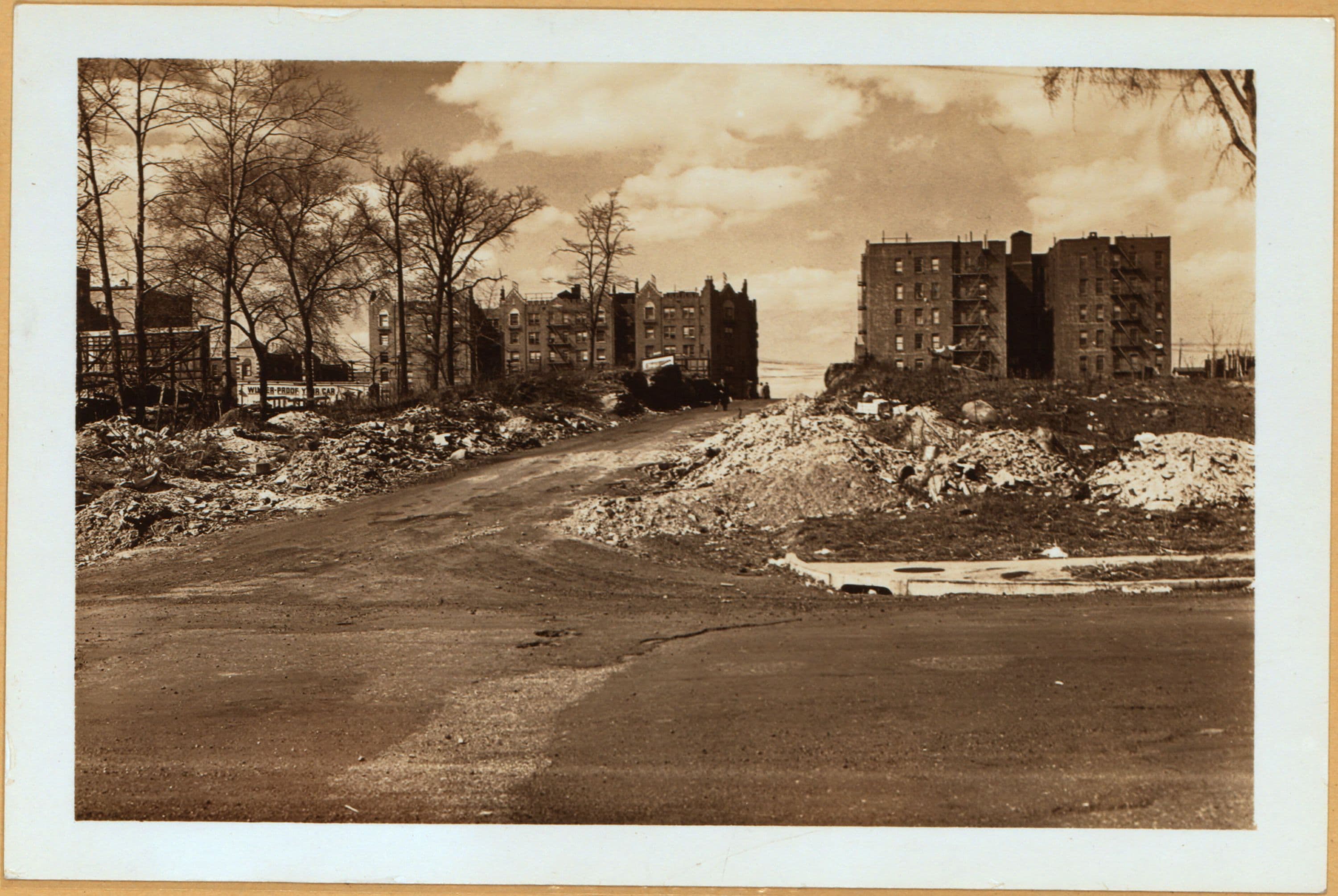 Bronx: Holland Avenue - Waring Avenue