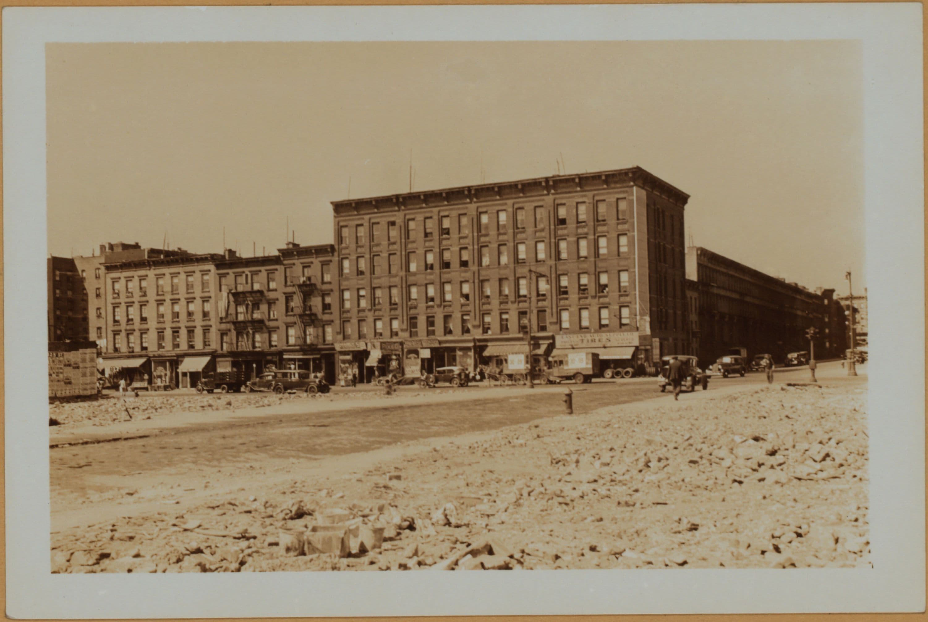 Manhattan: 1st Ave. - 123rd St. E.