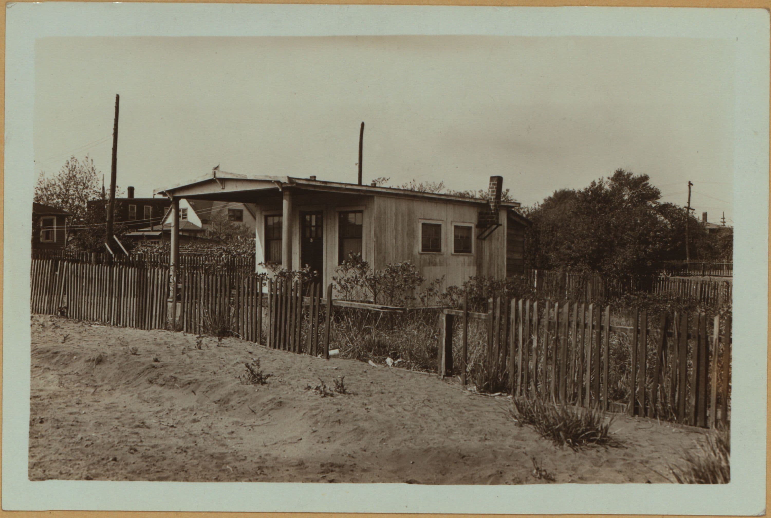 Richmond: Rosewell Avenue - Victory Boulevard