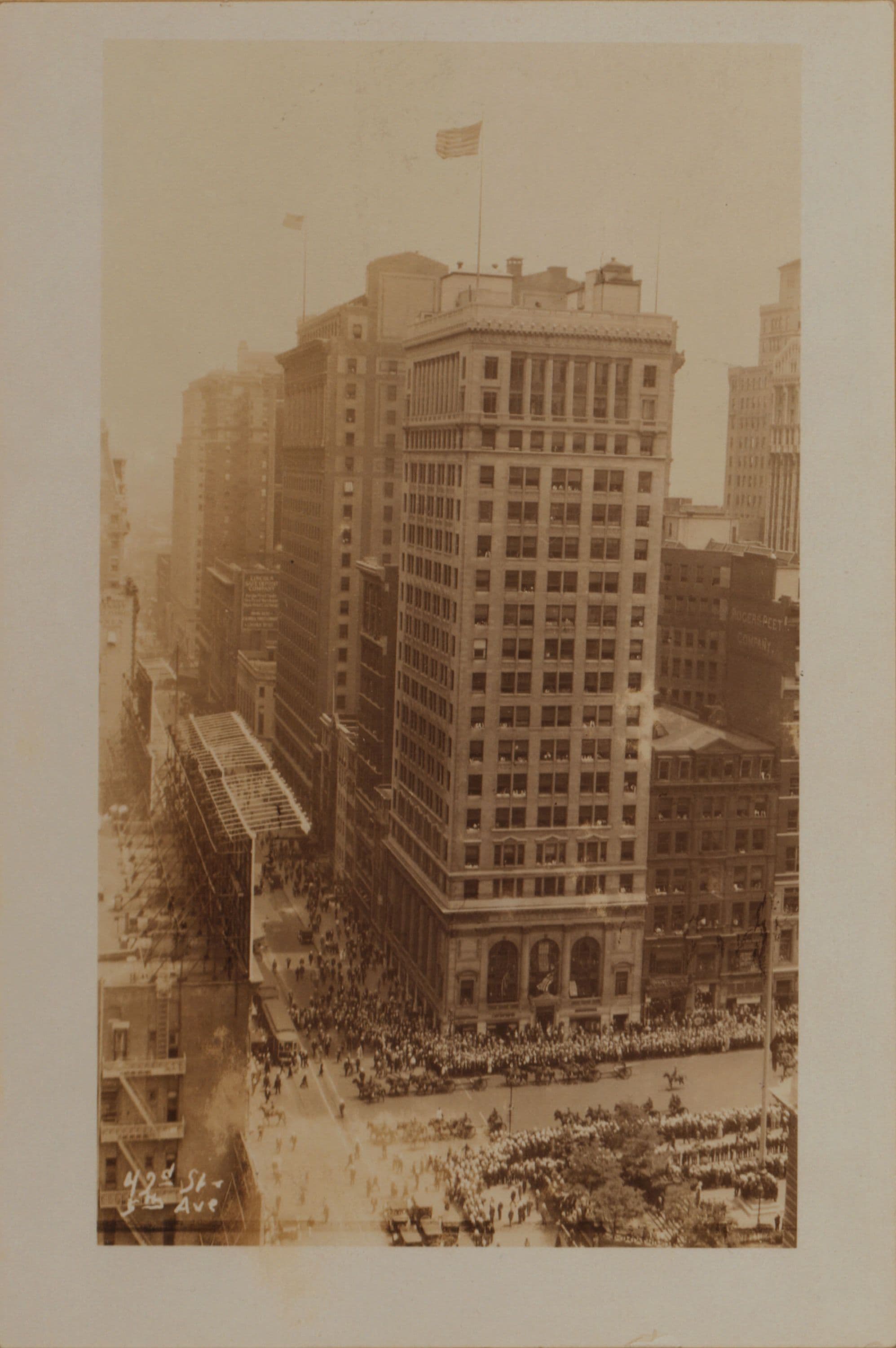 Manhattan: 42nd Street - 5th Avenue, 1923–1924