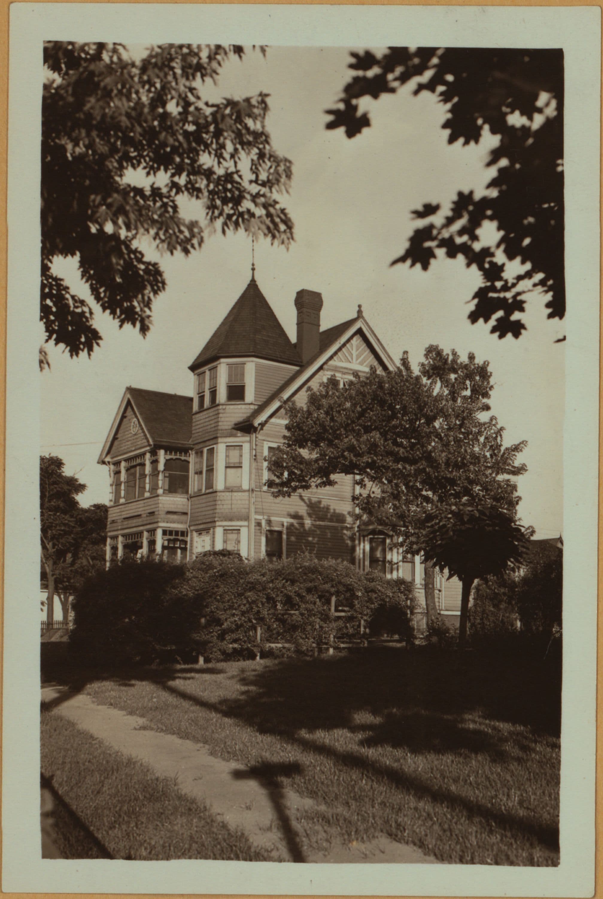 Richmond: Richmond Terrace - Clove Road