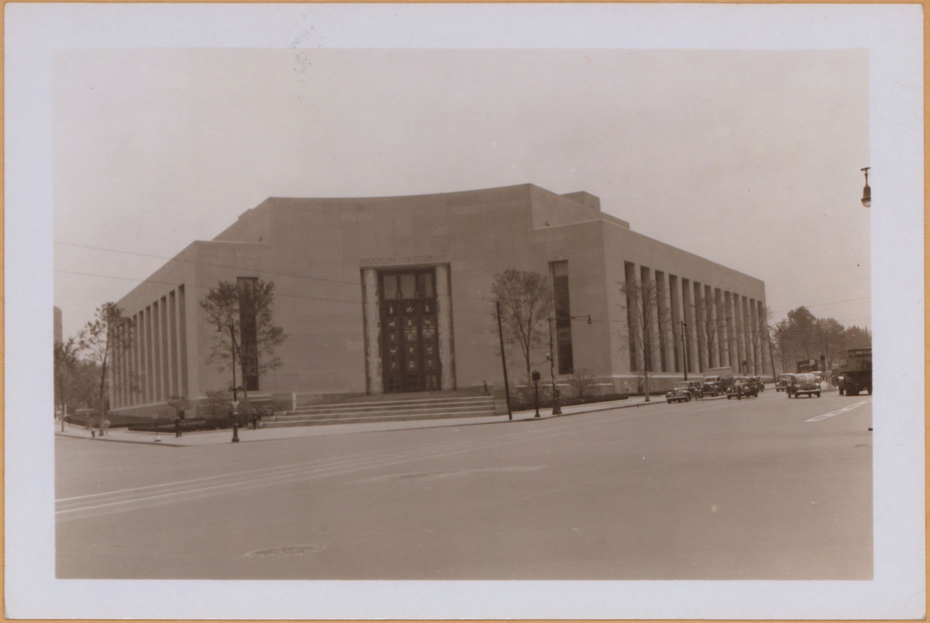 Brooklyn: Eastern Parkway - Flatbush Avenue
