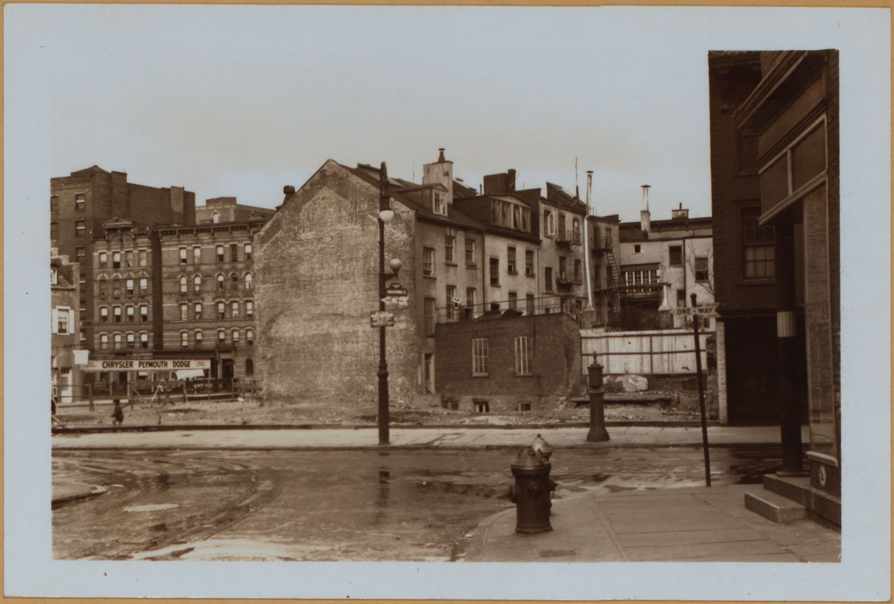 Manhattan: Christopher Street - Bedford Street, 1940-11-03