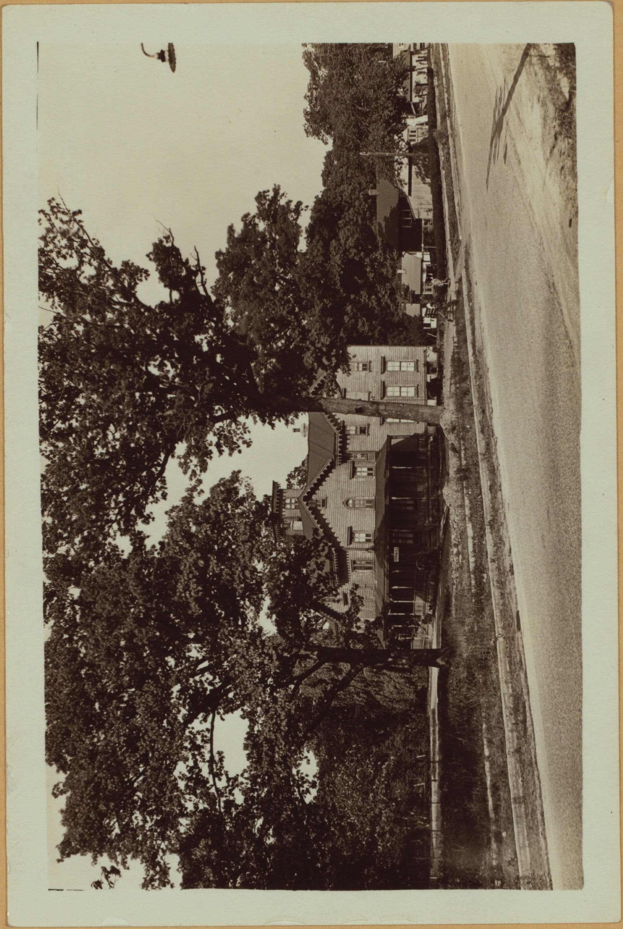 Richmond: Fingerboard Road (We - Richmond Road