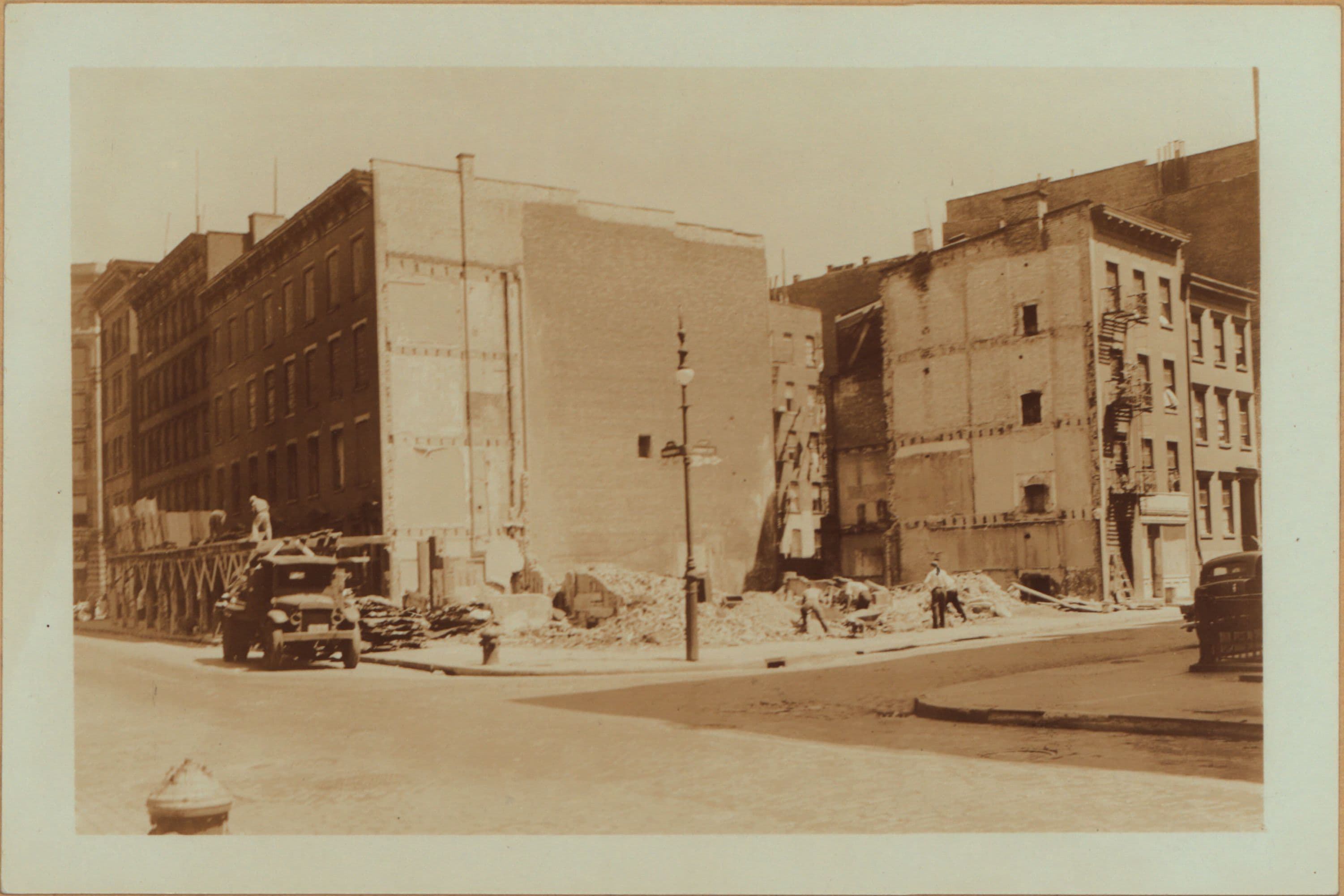 Manhattan: Washington Street - Perry Street