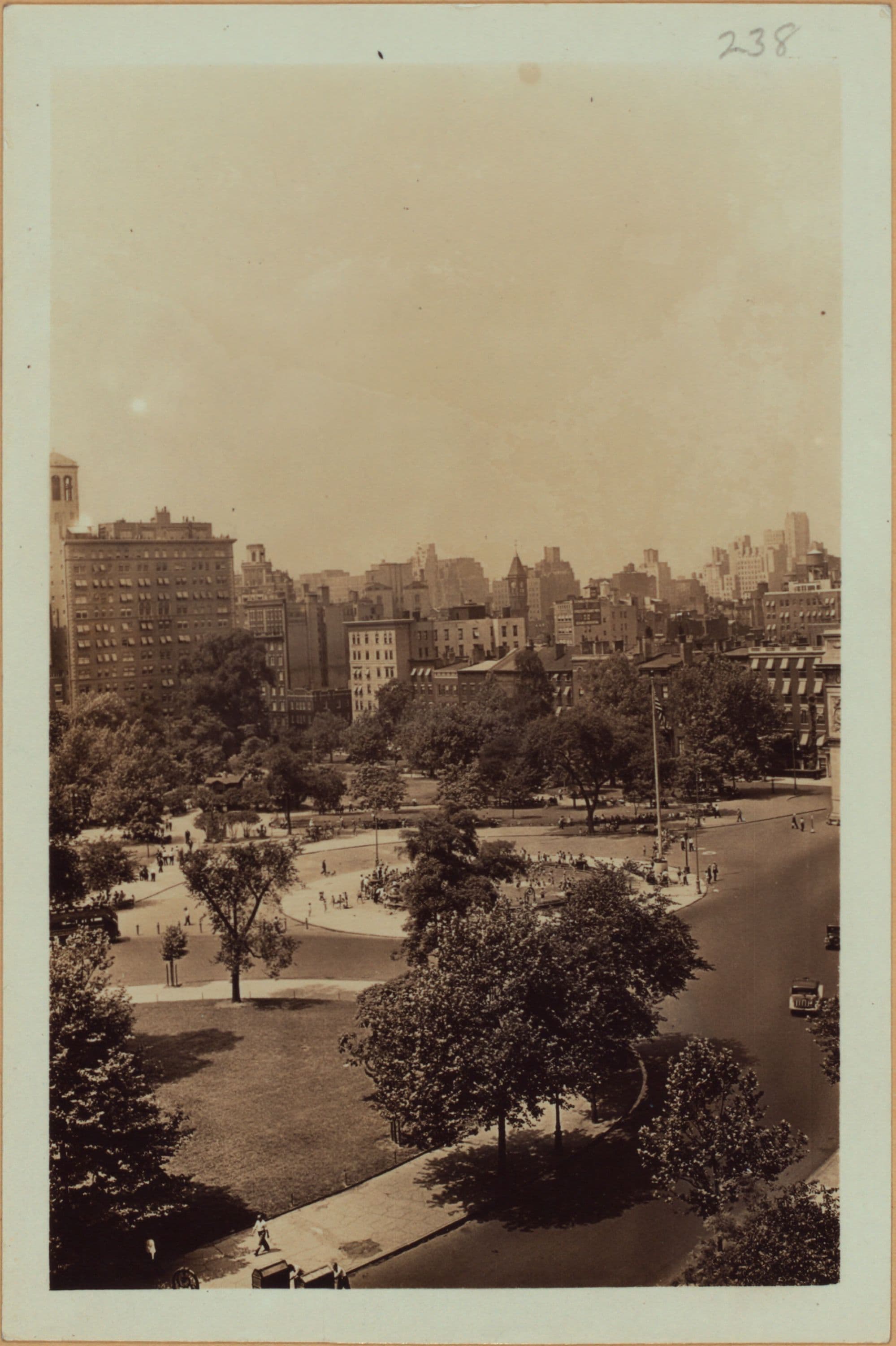 Manhattan: Washington Square - University Place