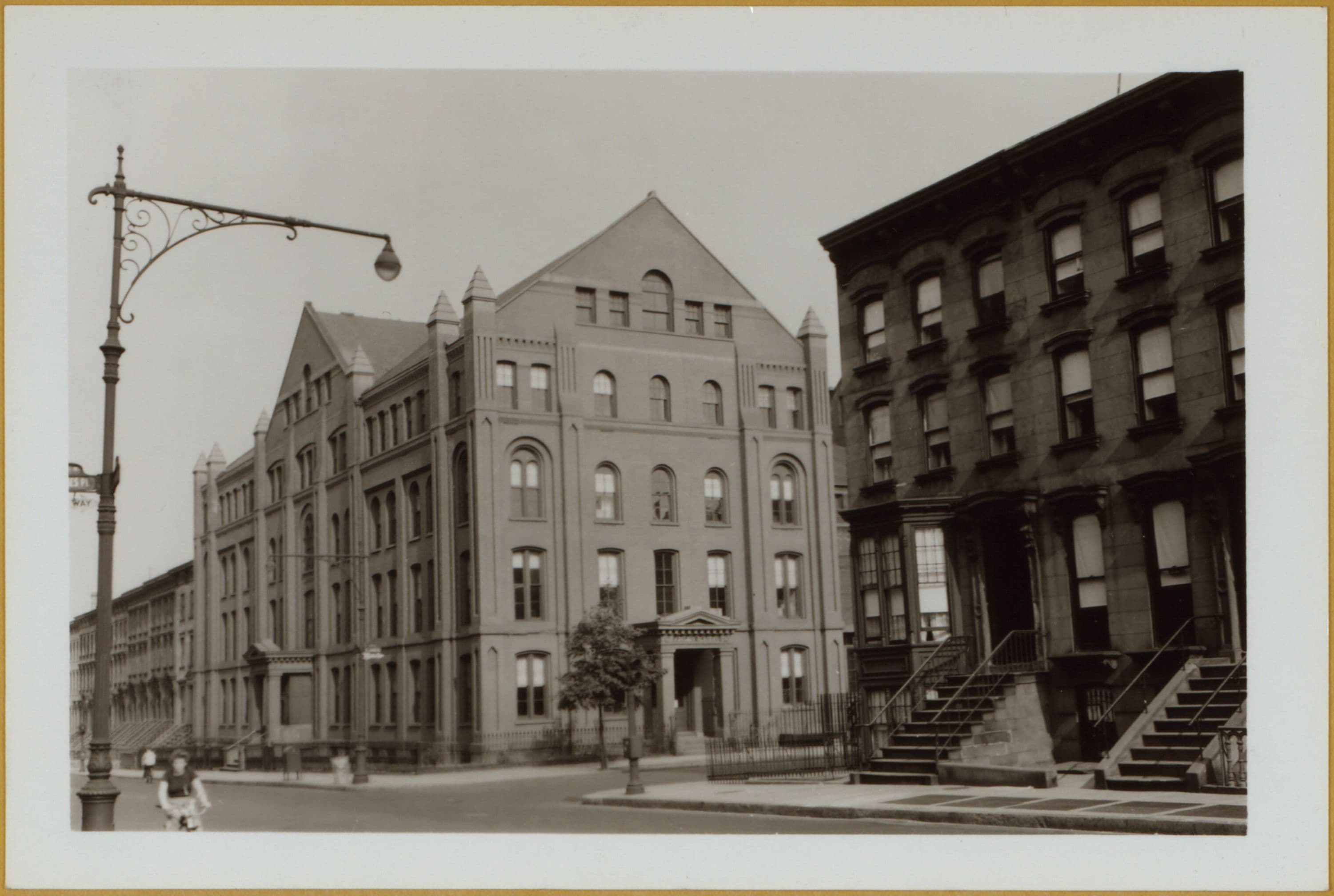 Brooklyn: Lafayette Avenue - St. James Place