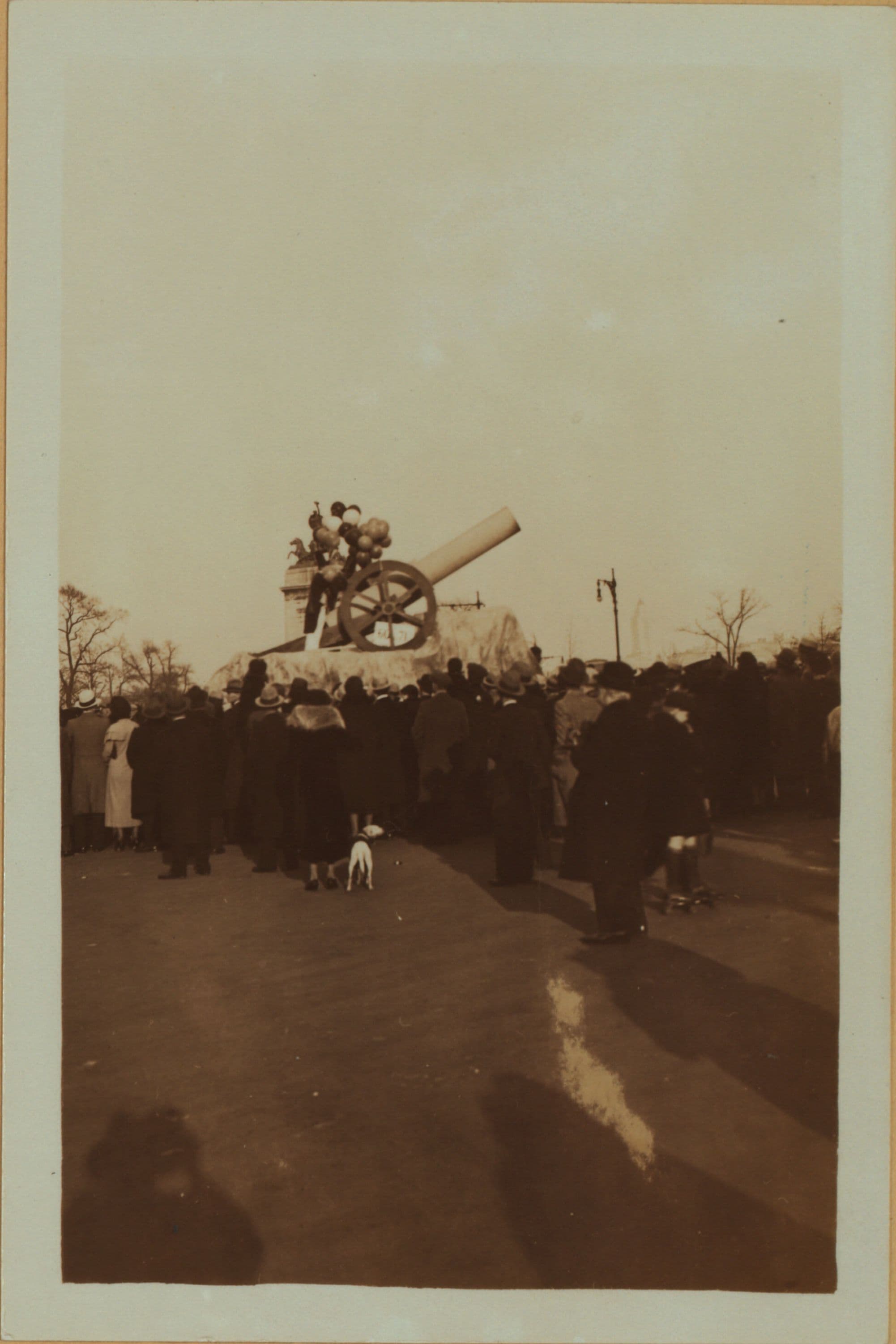 Celebrations - Parades - Municipal events - Macy's Thanksgiving Parade.