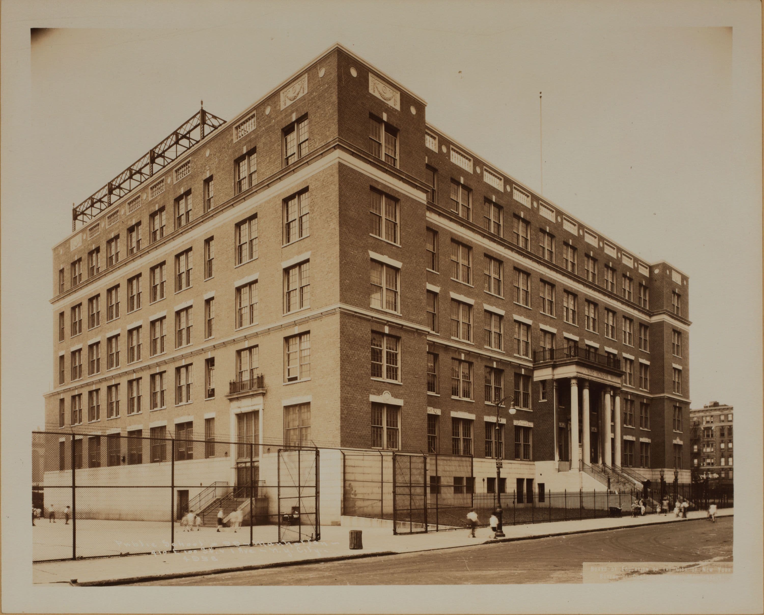 Manhattan: 100th Street (East) - 1st Avenue