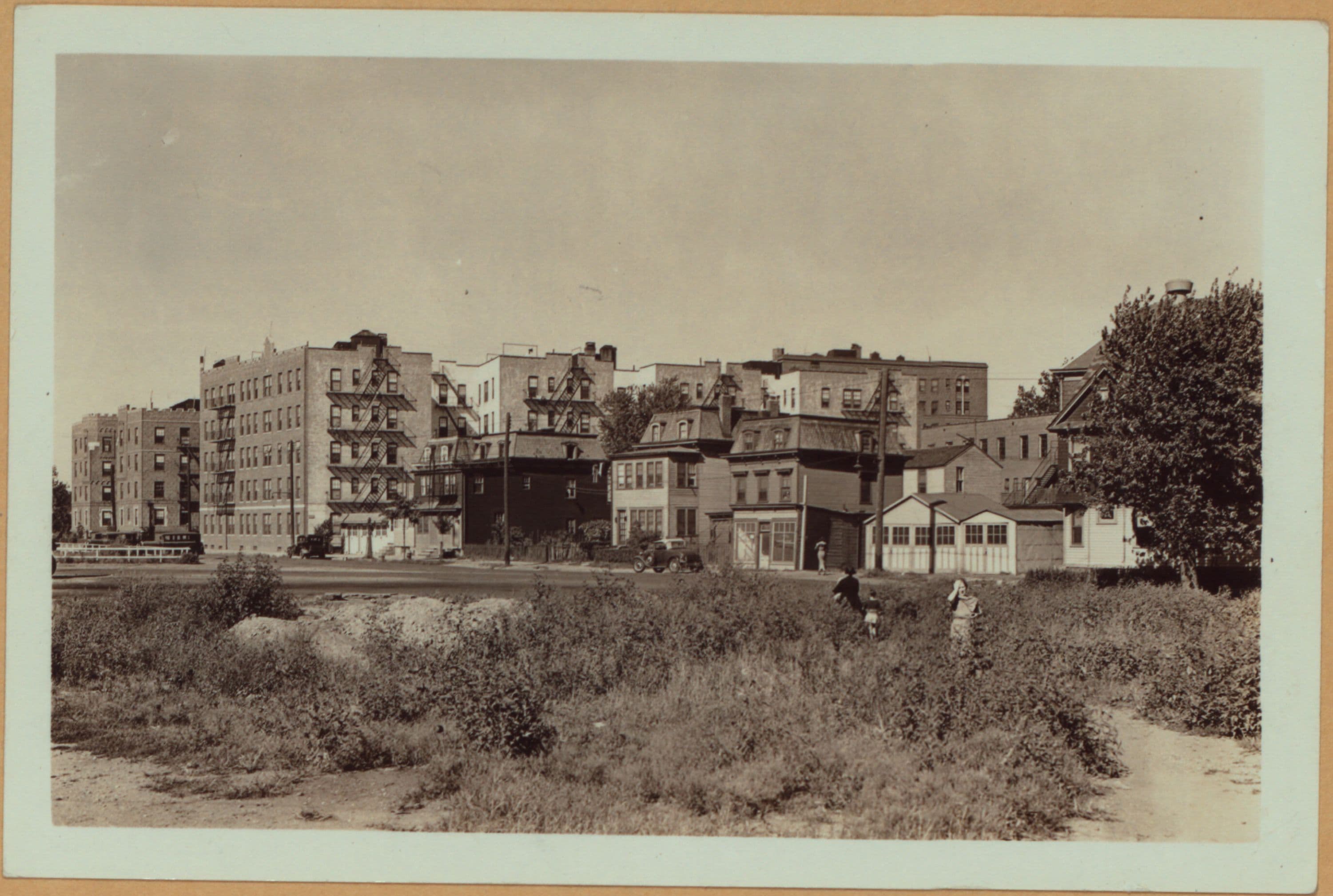 Queens: Leavitt Street - 34th Road