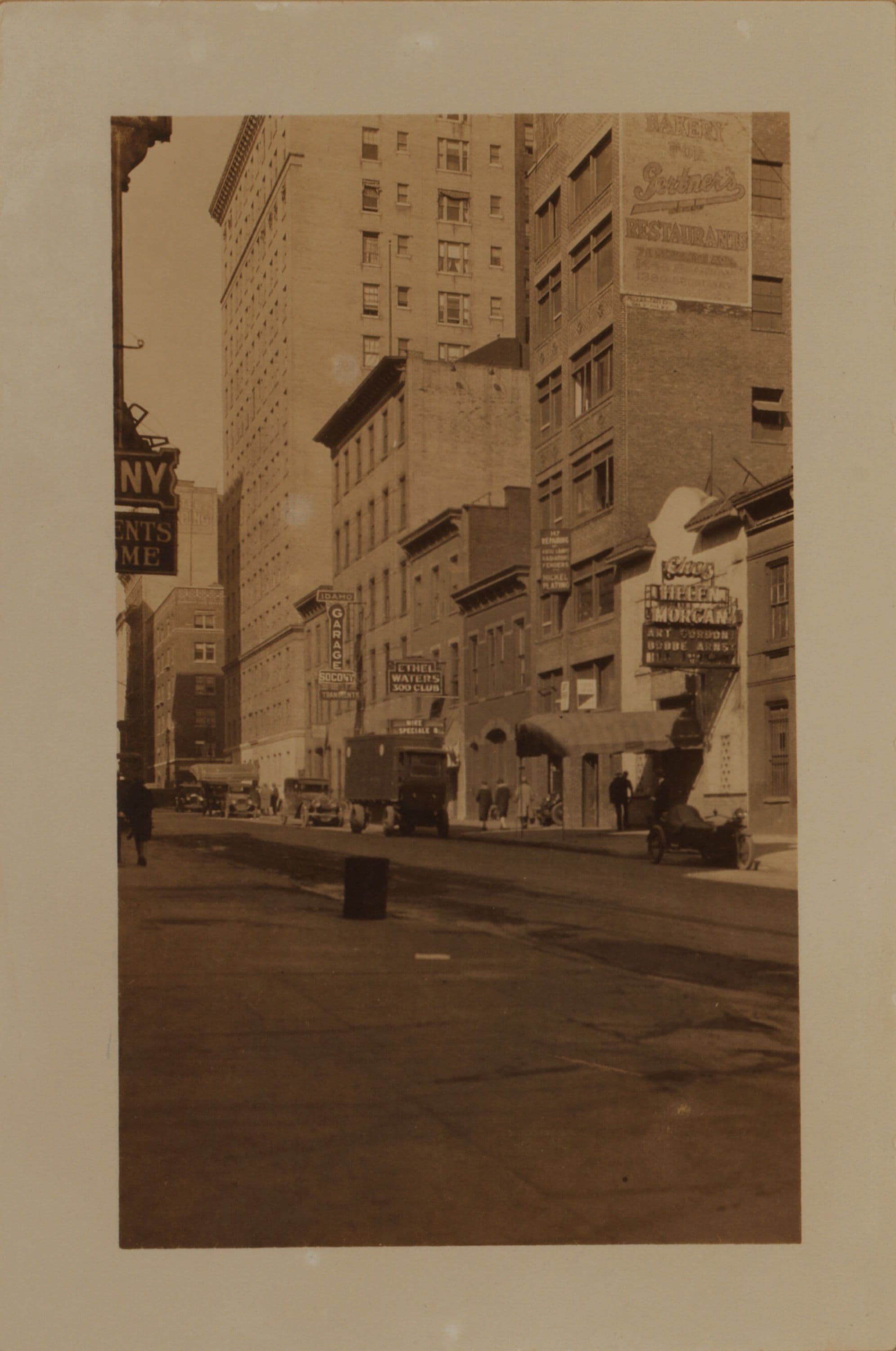 Manhattan: 54th Street (West) - 7th Avenue