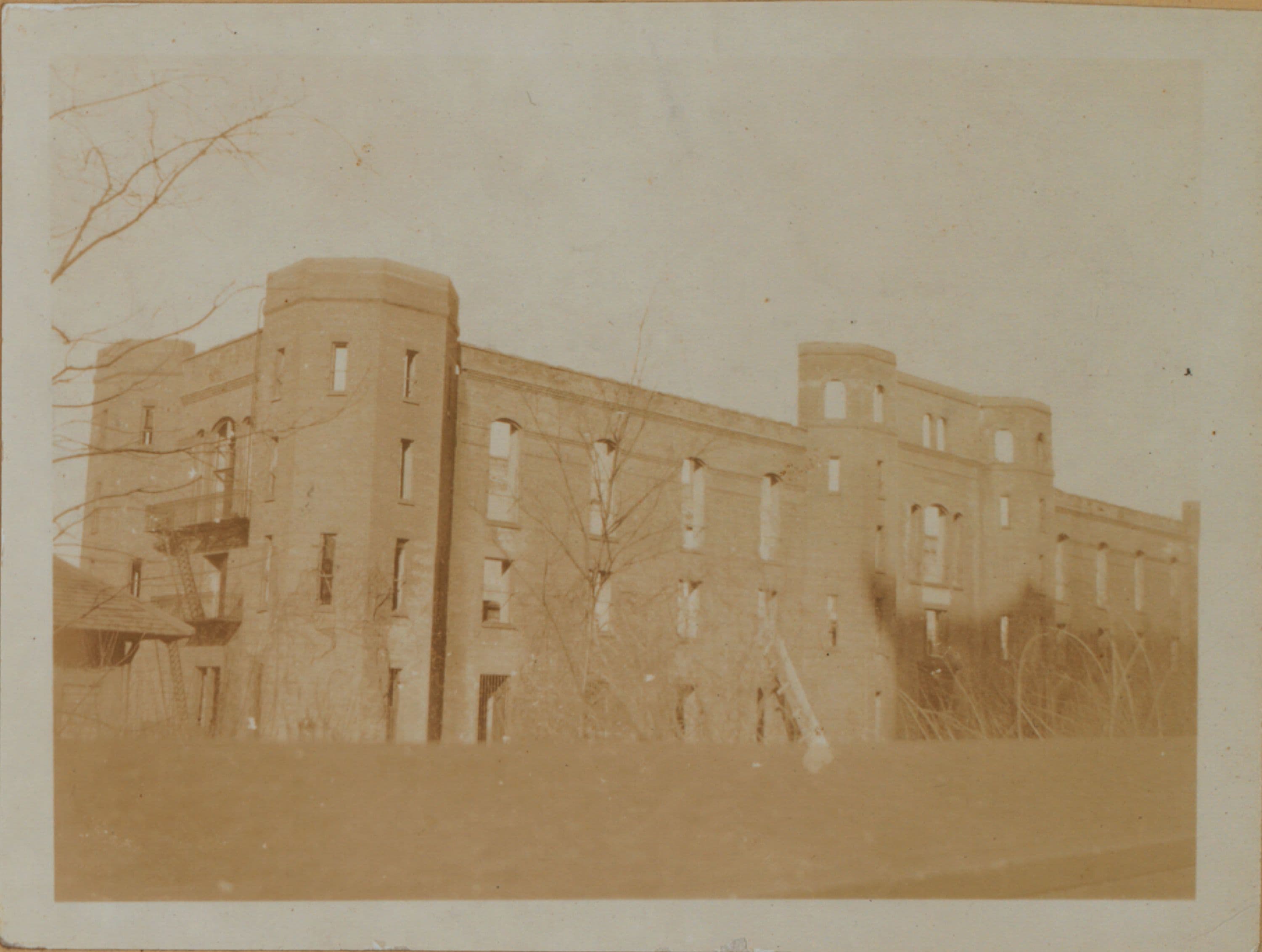 Manhattan: Central Park - [View of the Arsenal Building.]