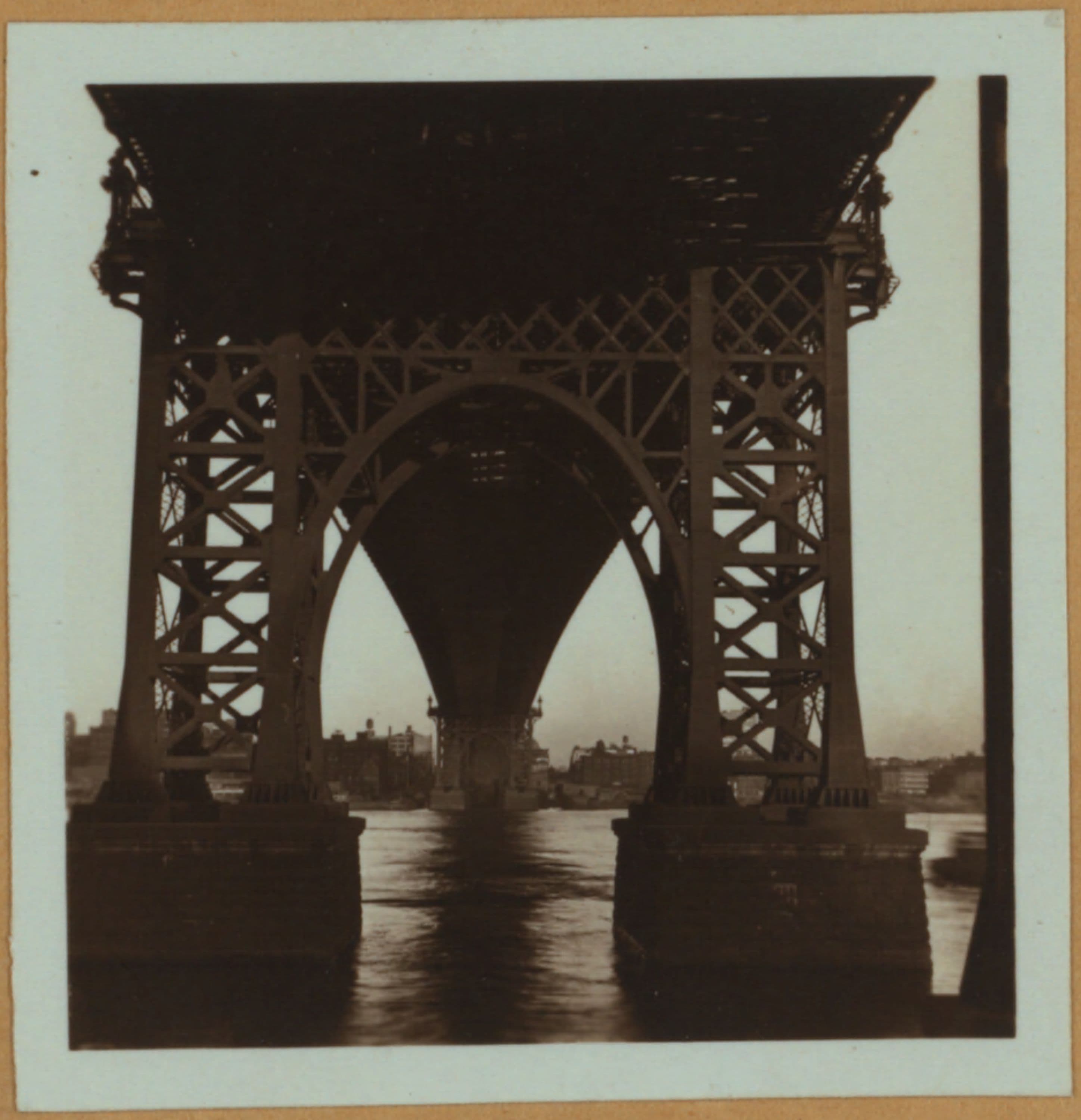 Bridges - Williamsburg Bridge - Brooklyn [Kent Avenue - Construction.]
