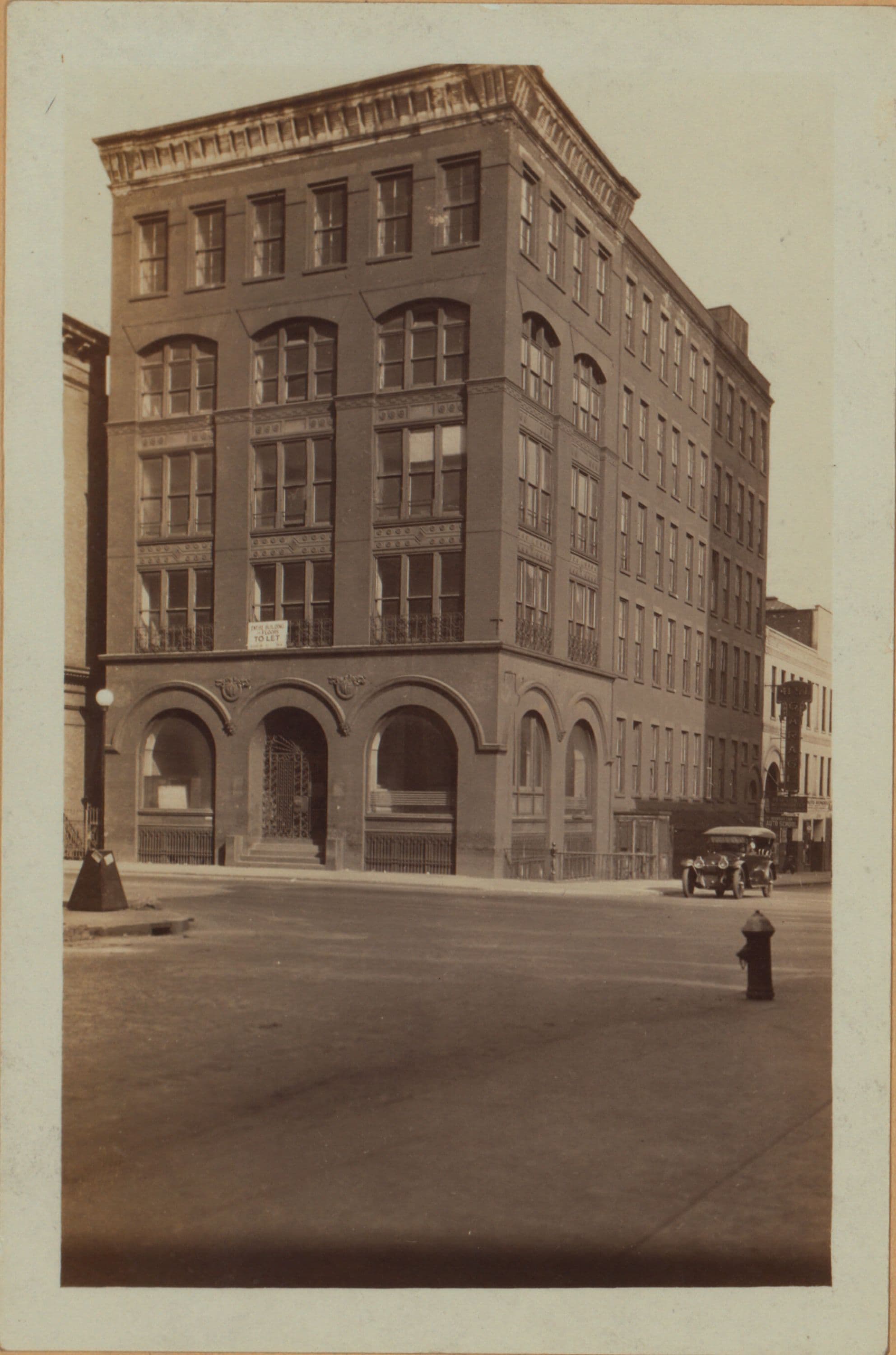 Manhattan: Lexington Avenue - 41st Street, 1928–1937