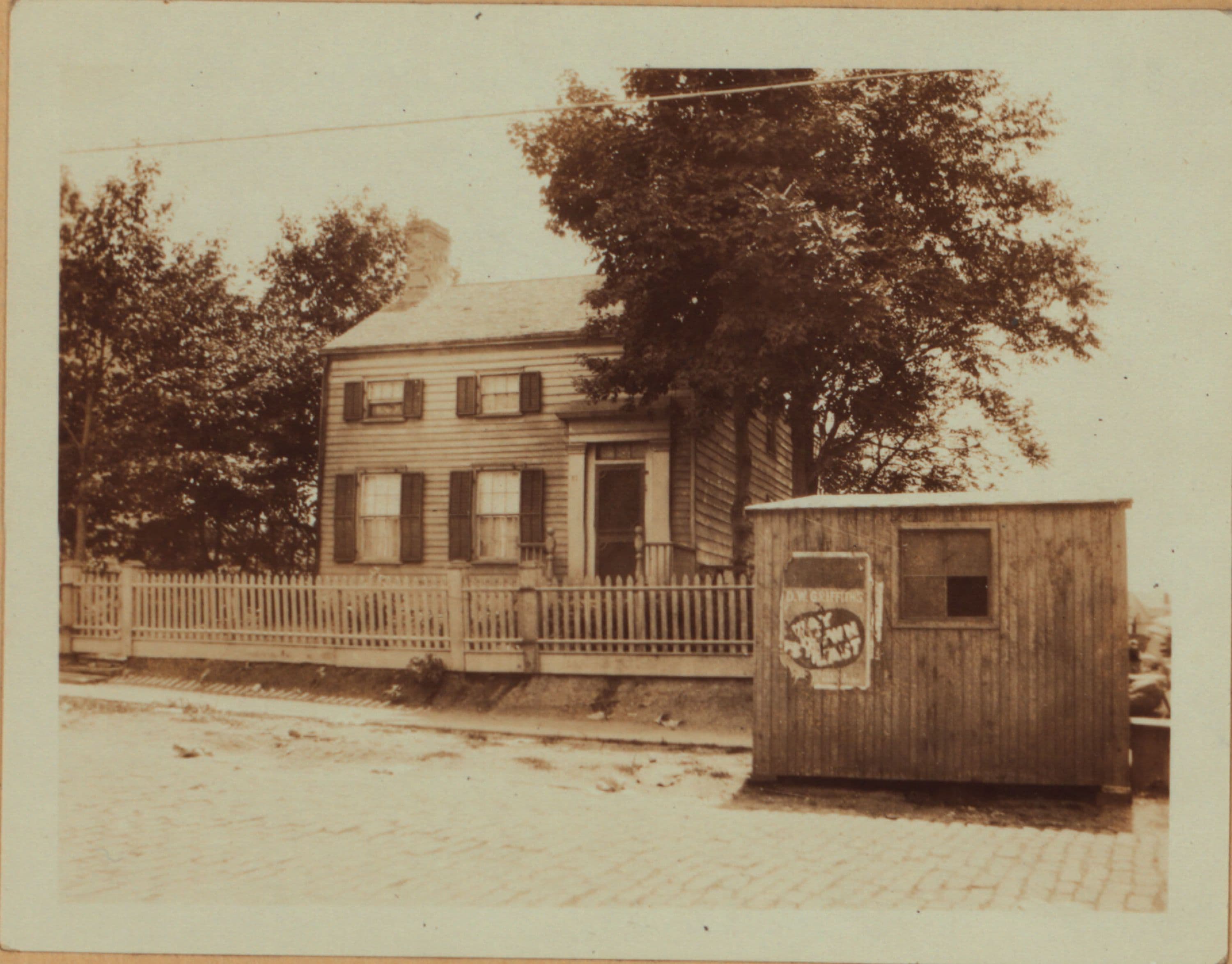 Queens: Maspeth Avenue - 61st Street