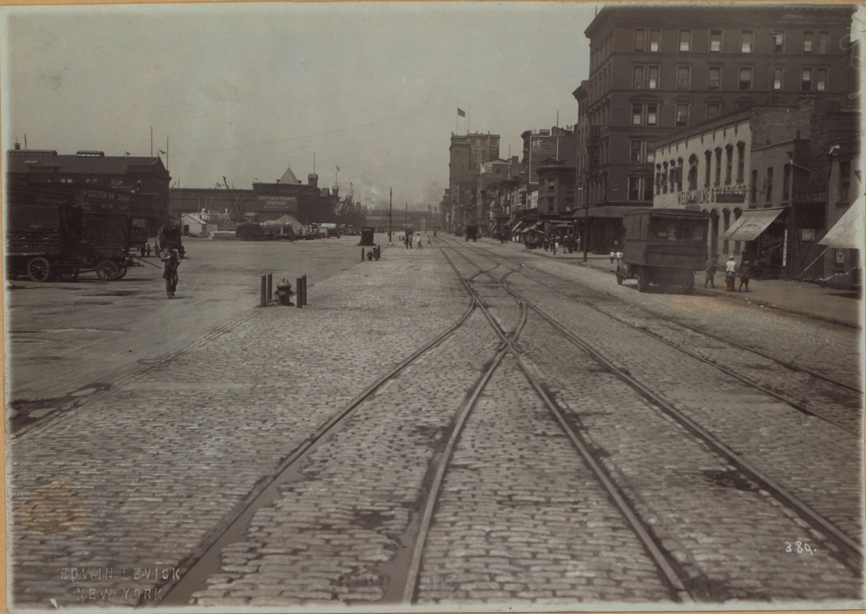 Manhattan: West Street - Morton Street