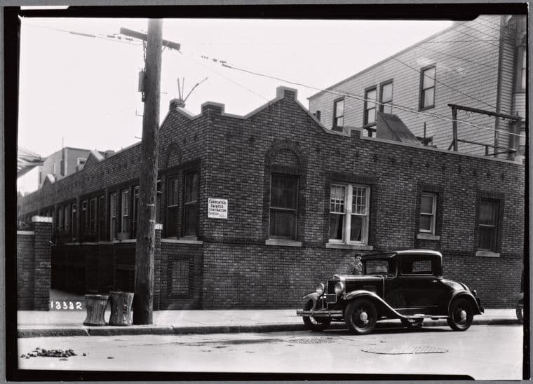 Brick bungelow row: 3001 Surf Ave?, Brooklyn