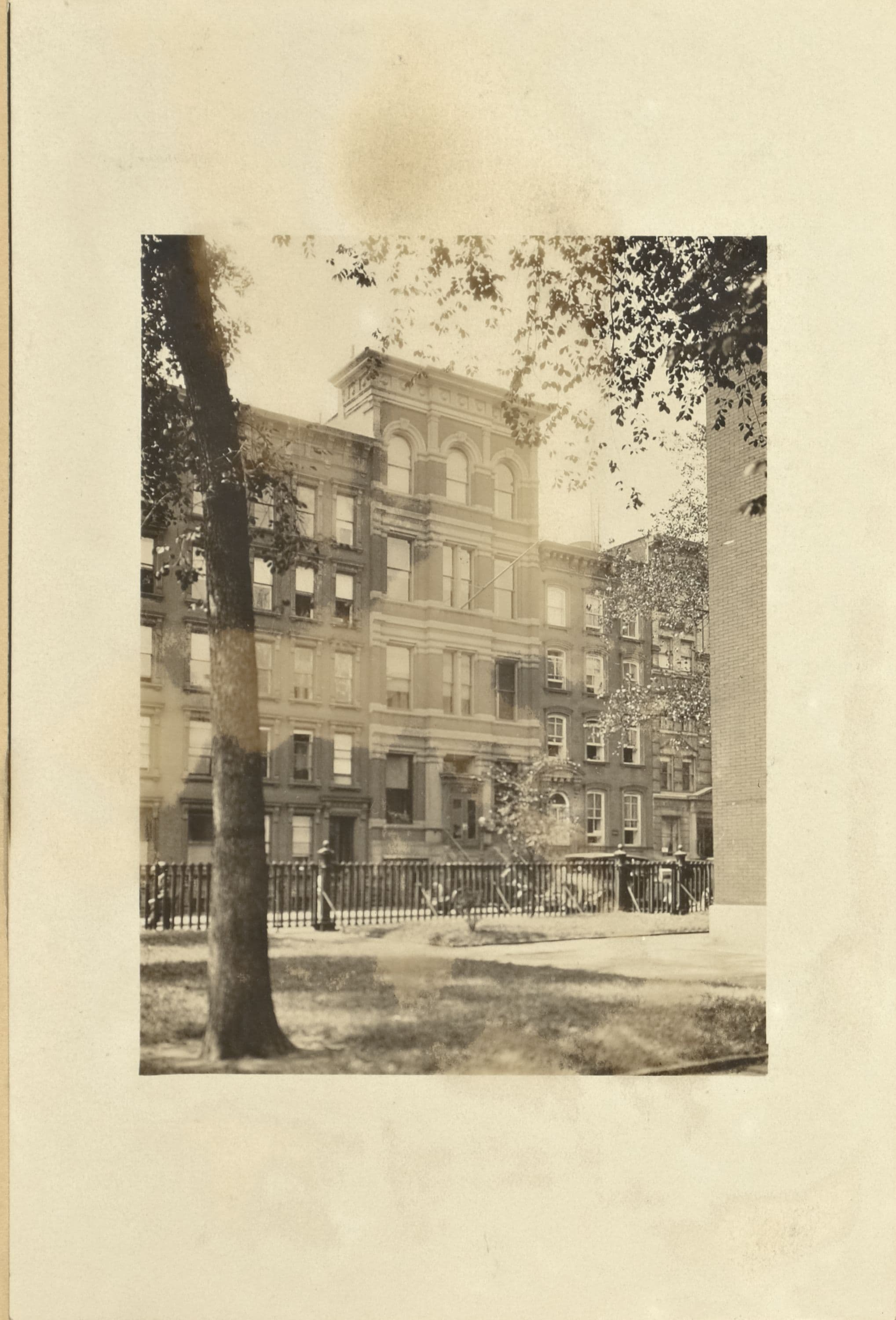Manhattan: 15th Street (East) - Rutherford Place