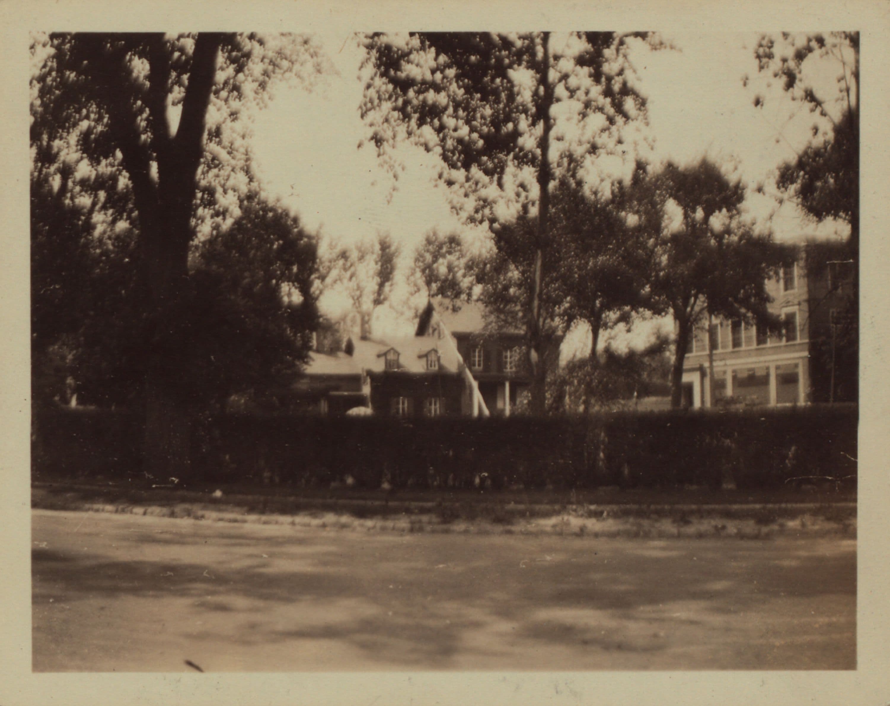 Queens: Broadway - Victor Avenue