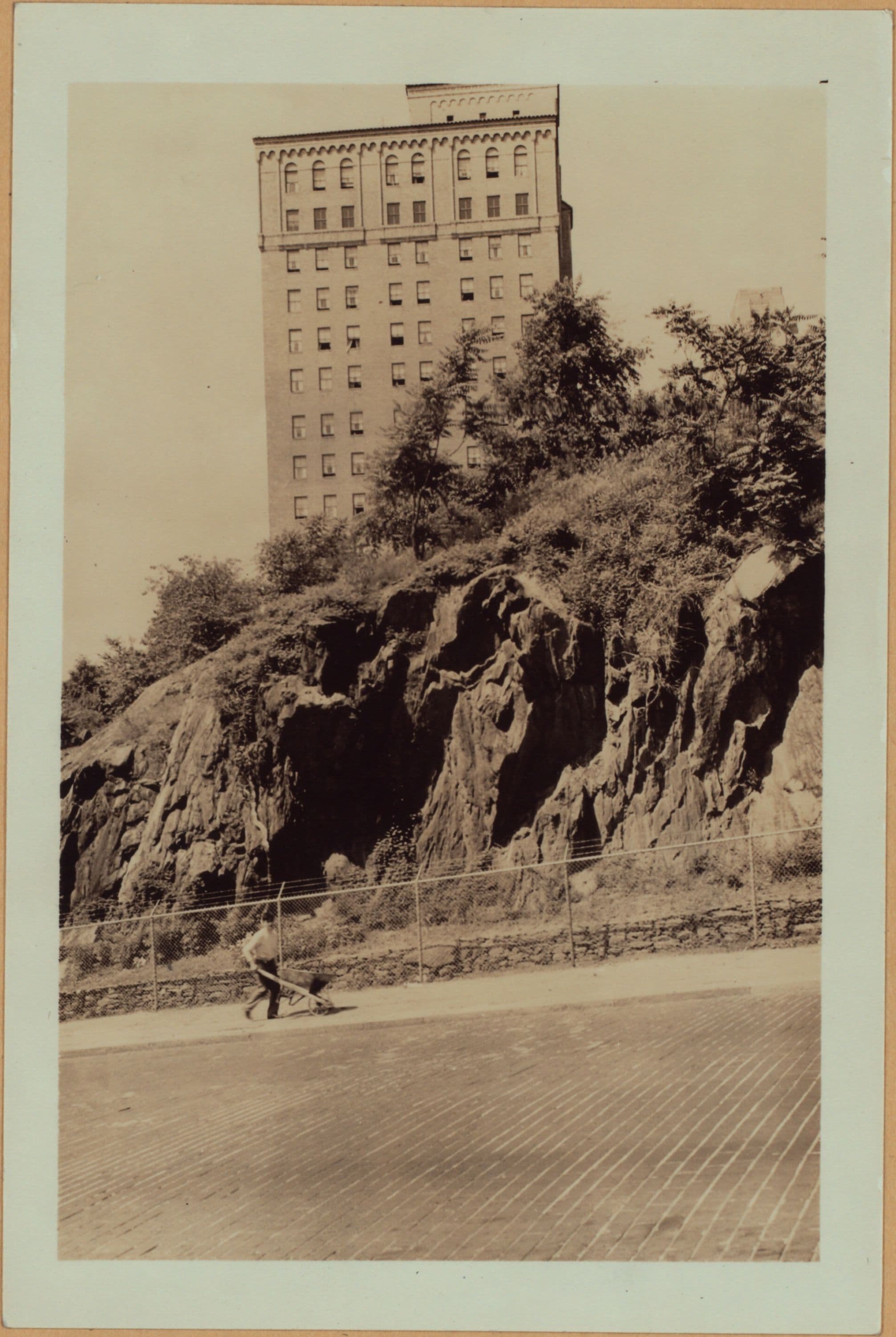 Manhattan: Riverside Drive - 165th Street