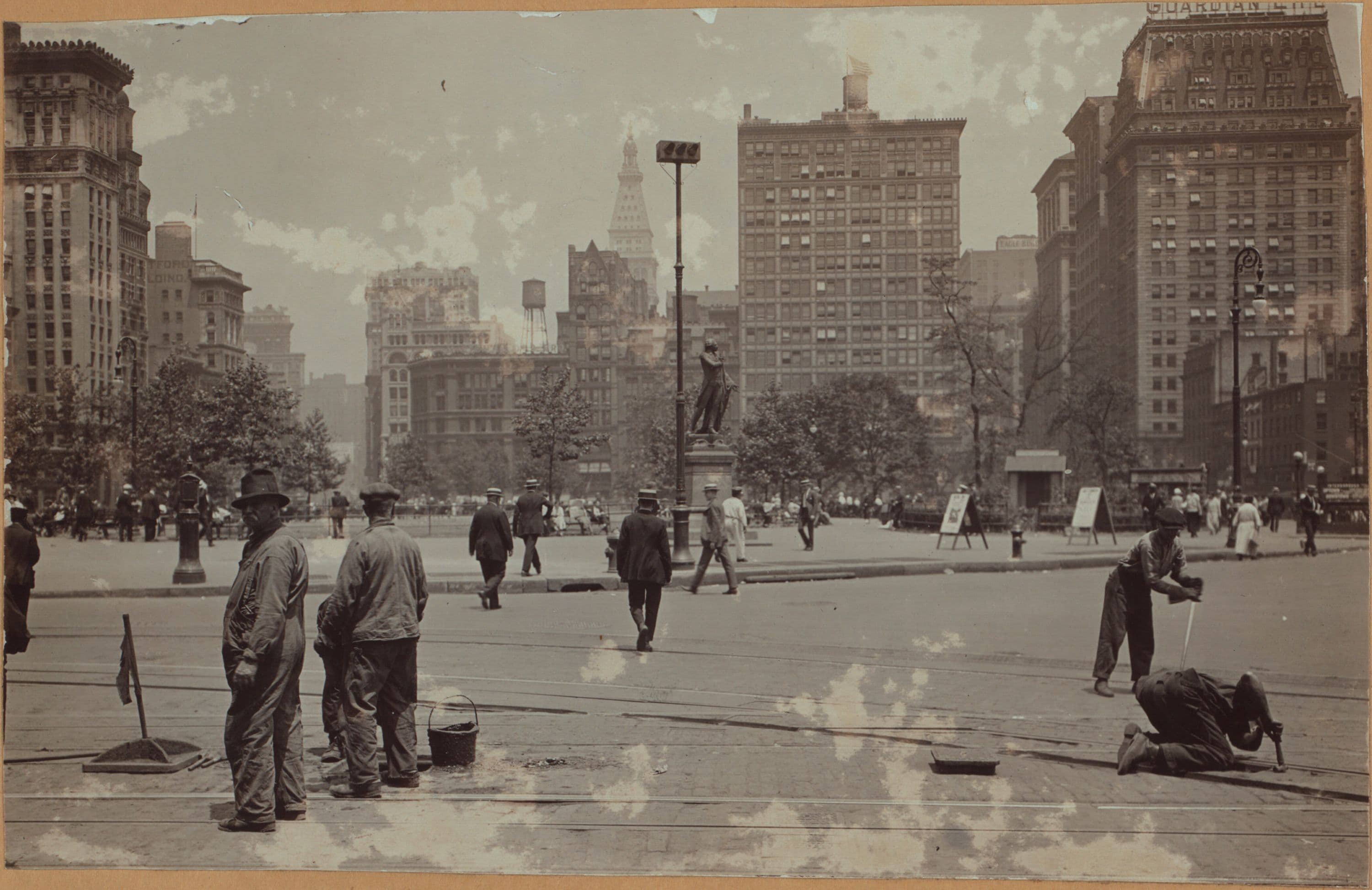 Manhattan: Union Square - 14th Street (East) - Broadway - [Union Square Park.], 1924