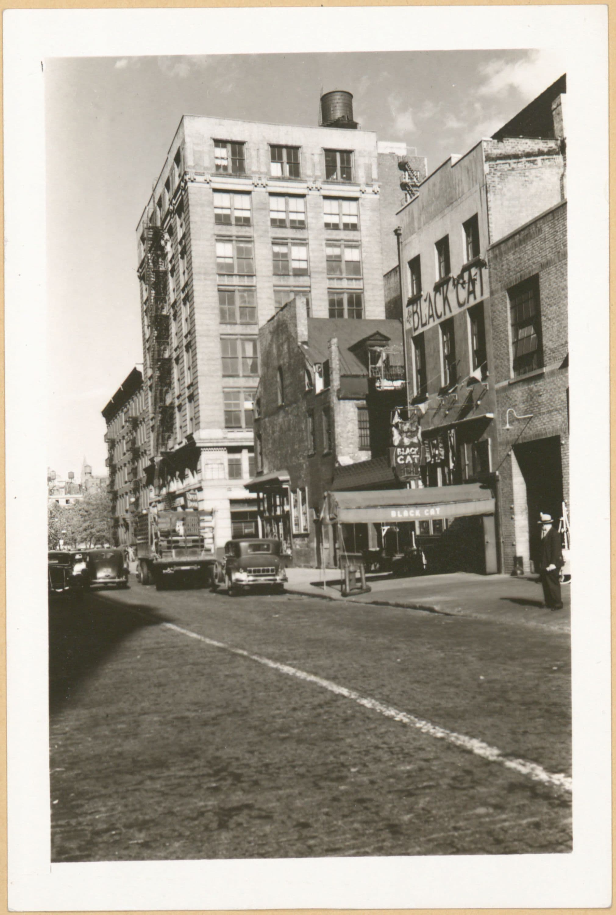 Manhattan: West Broadway - 3rd Street (West)