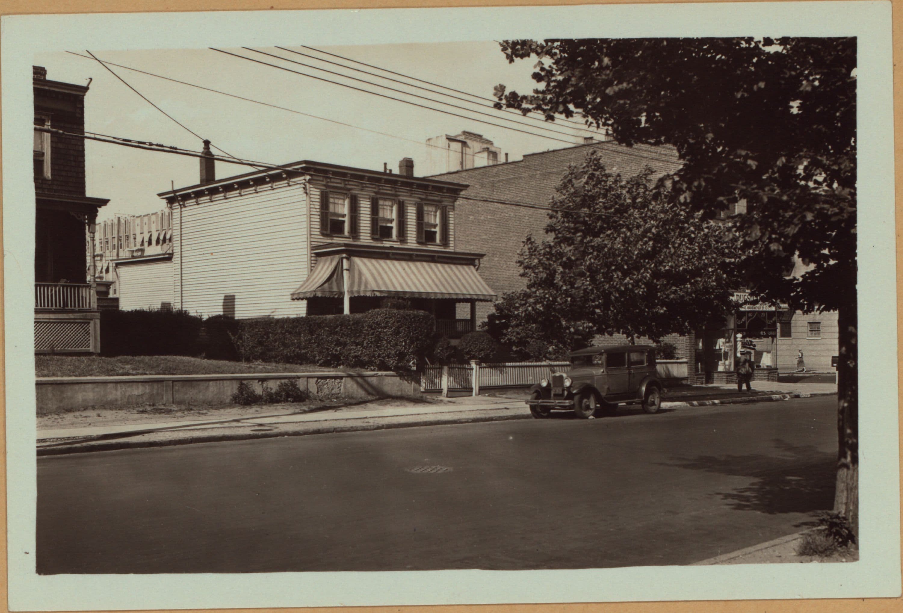 Queens: 39th Avenue - 61st Street
