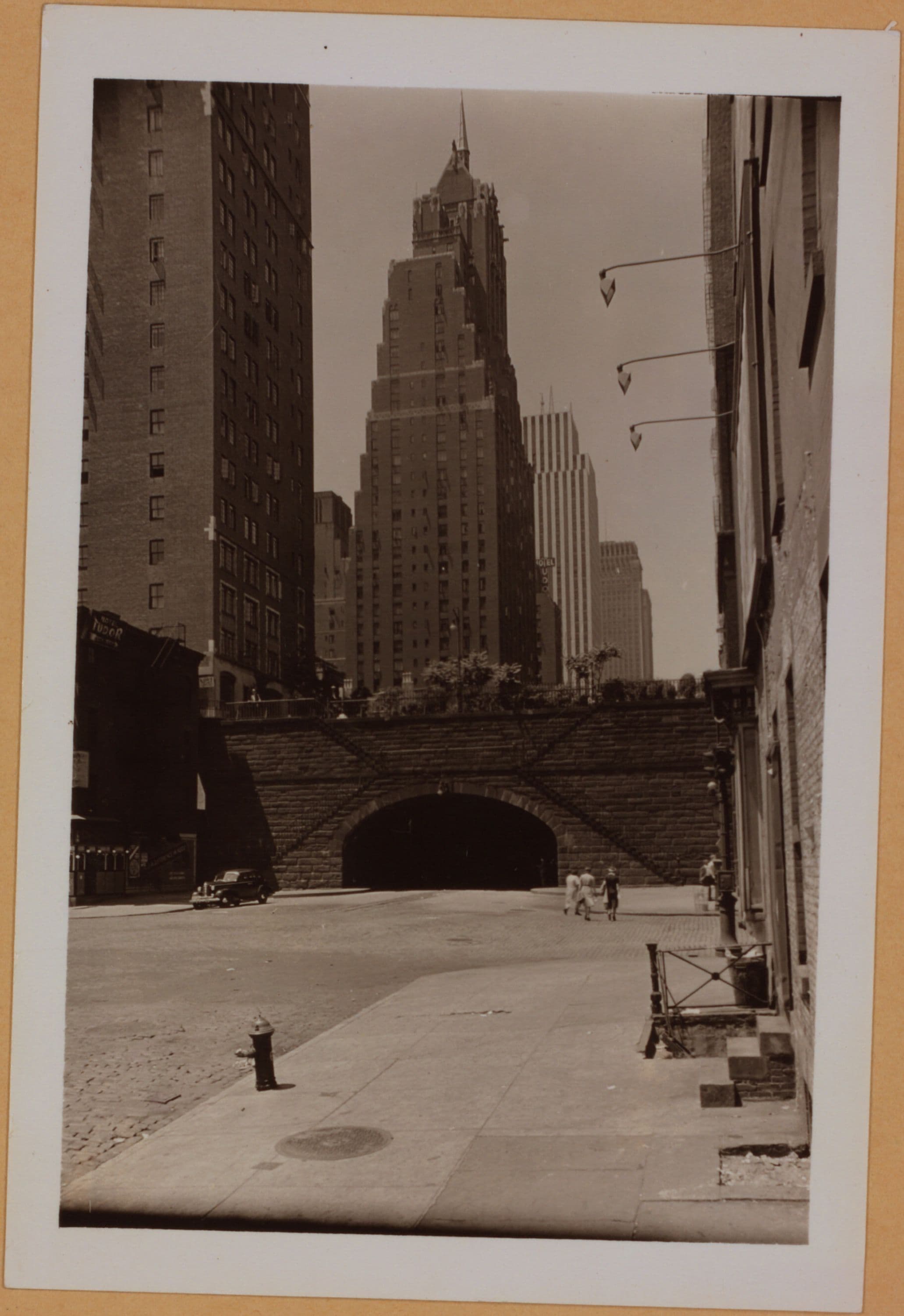 Manhattan: 42nd Street (East) - 1st Avenue