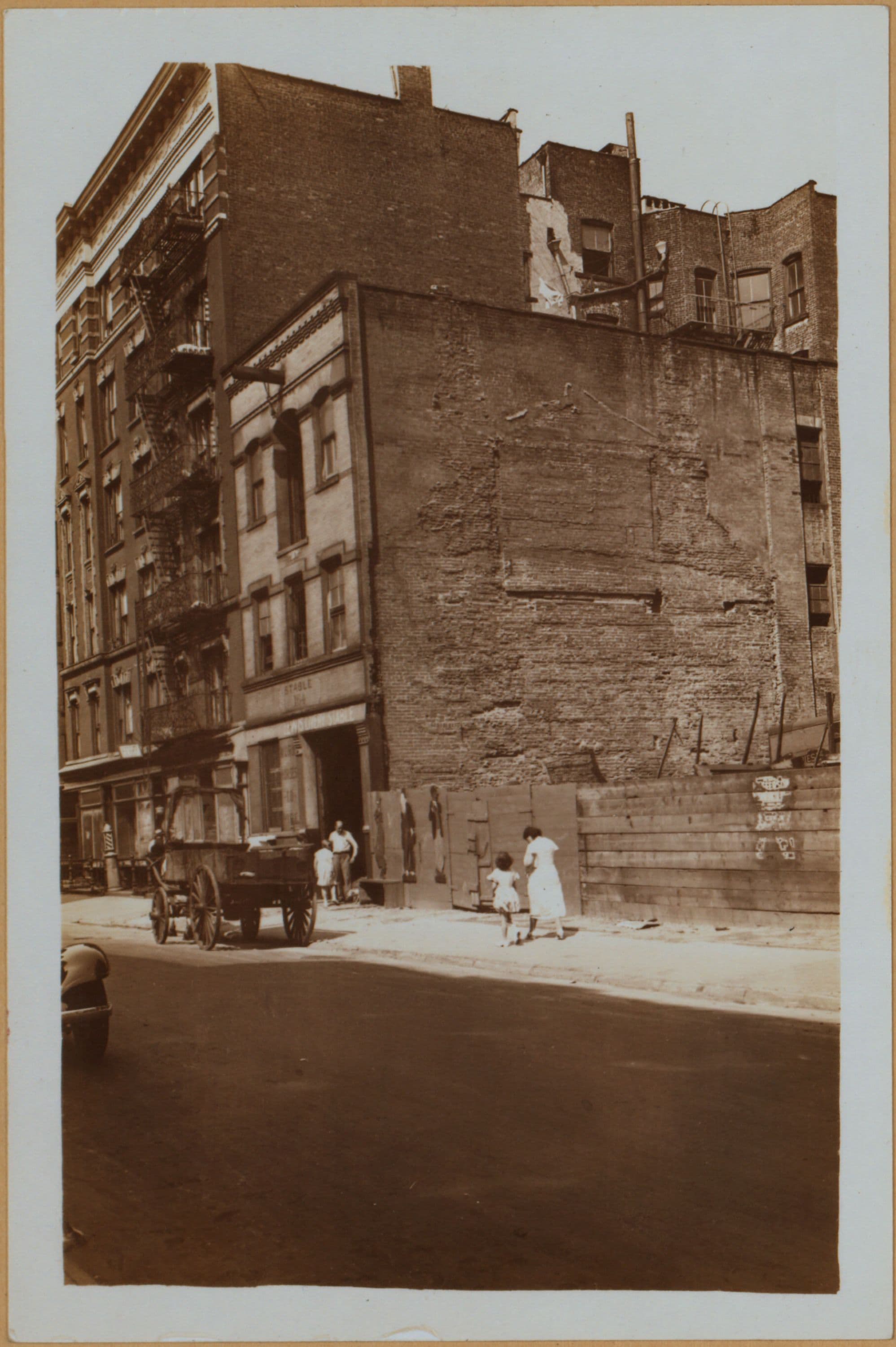 Manhattan: Lewis Street - 4th Street (East)