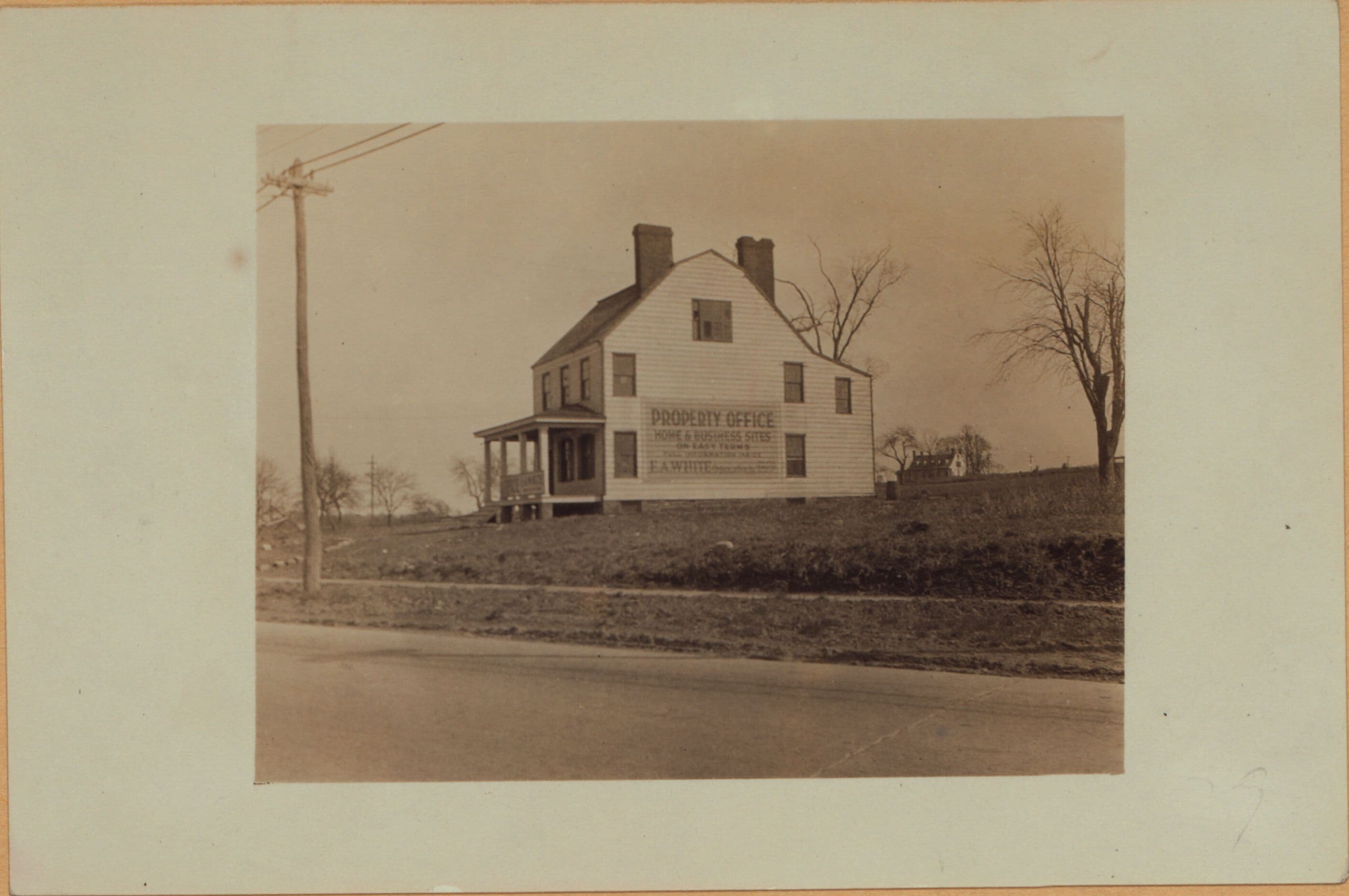 Richmond: Arthur Kill Road - Woodrow Road