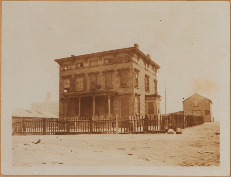 Brooklyn: Debevoise Avenue - Frost Street