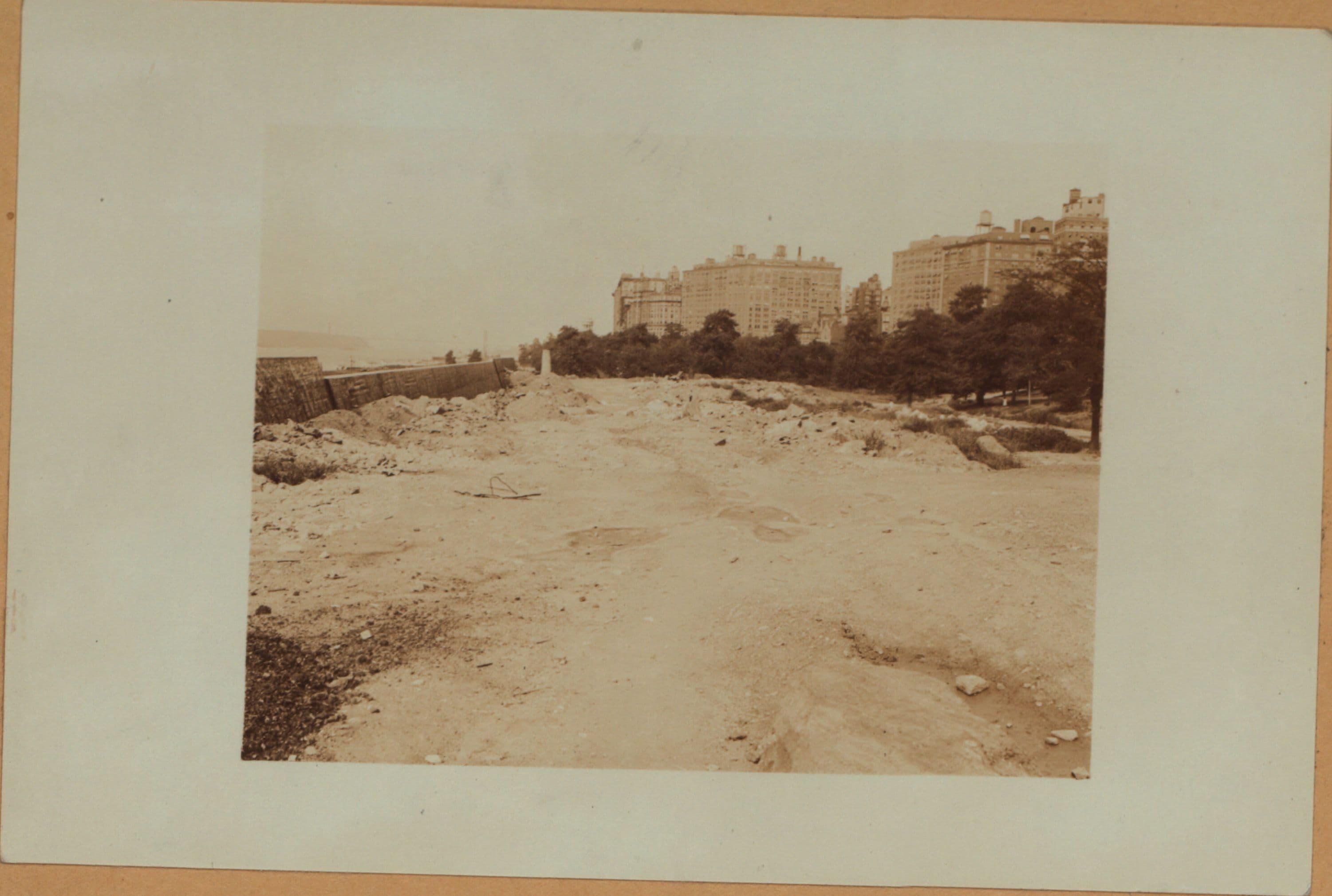 Manhattan: Riverside Drive - 75th Street
