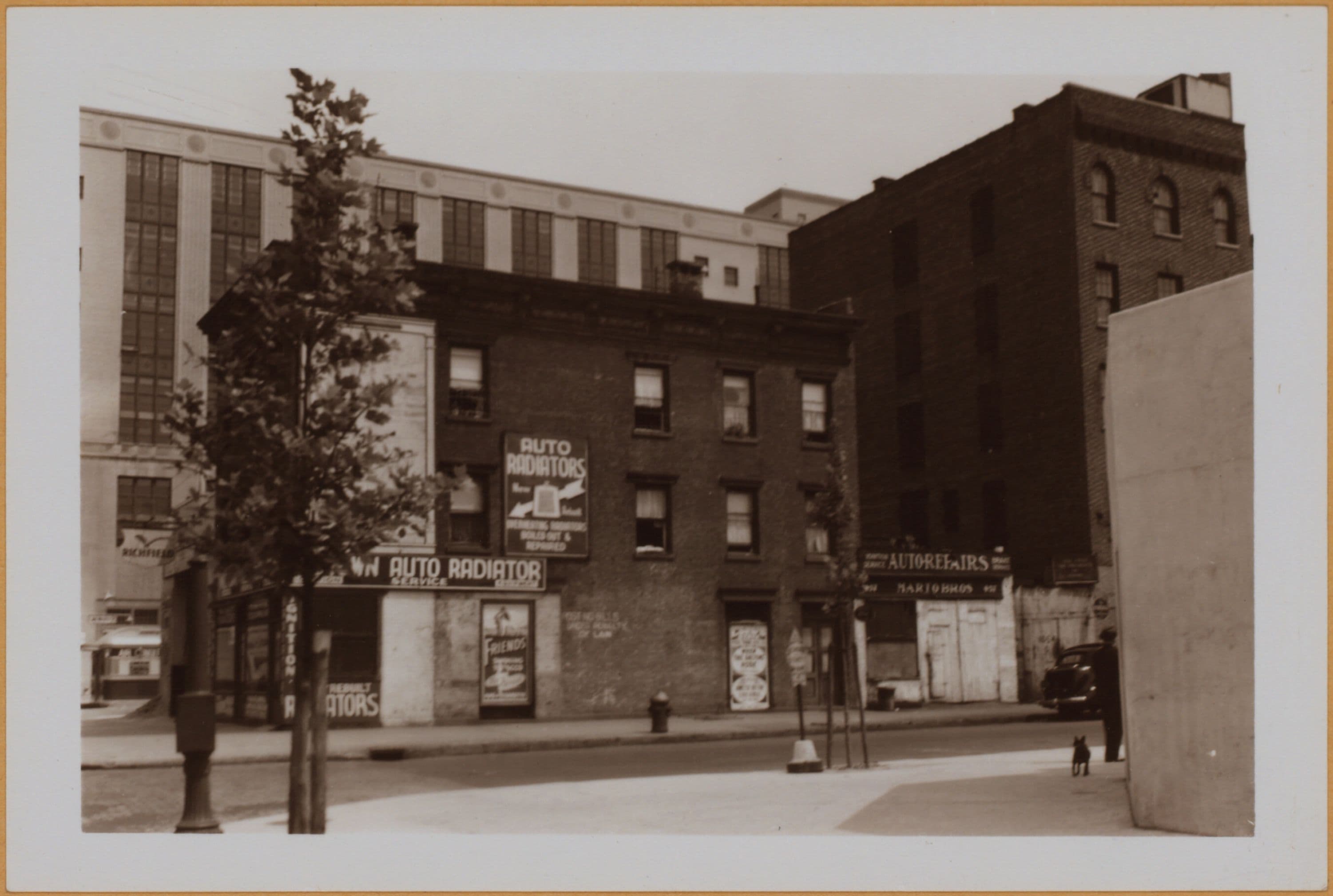 Manhattan: 10th Avenue - 28th Street (West)