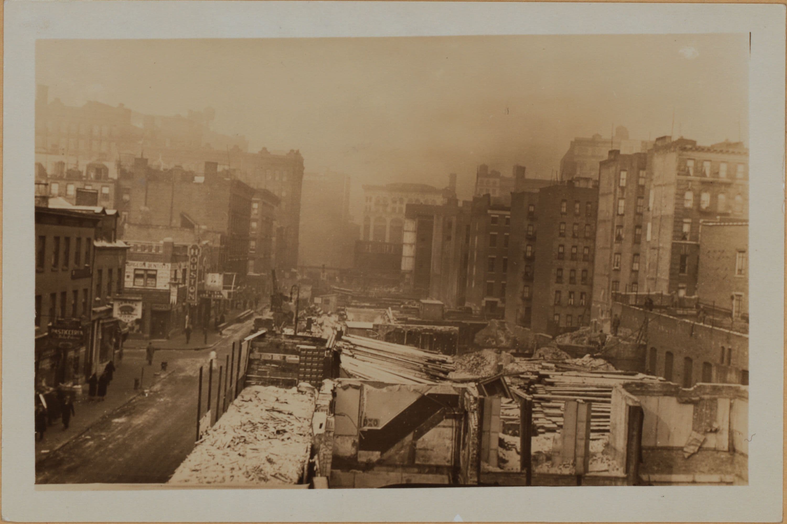 Manhattan: Houston Street - Broadway