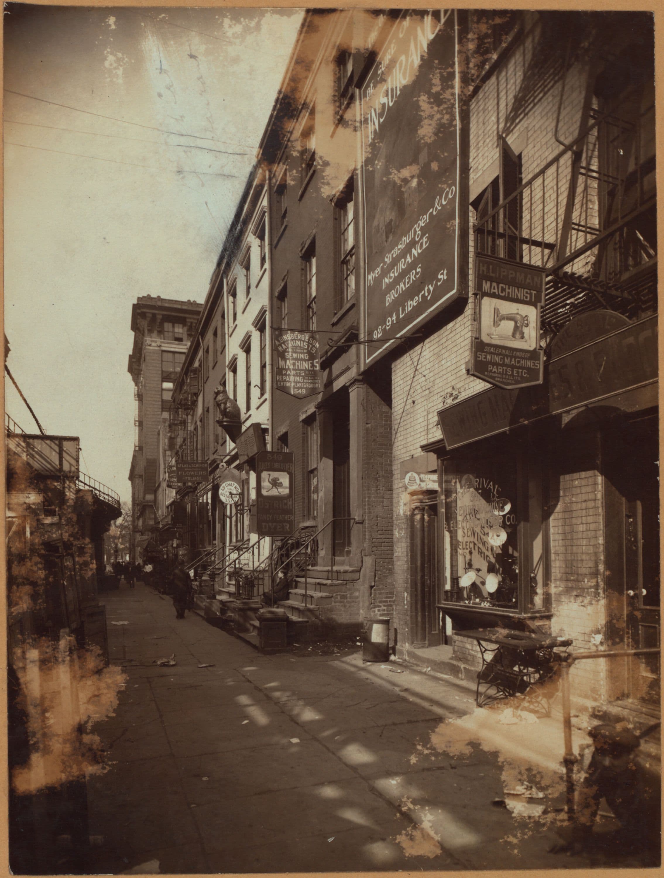 Manhattan: West Broadway - Bleecker Street, 1905