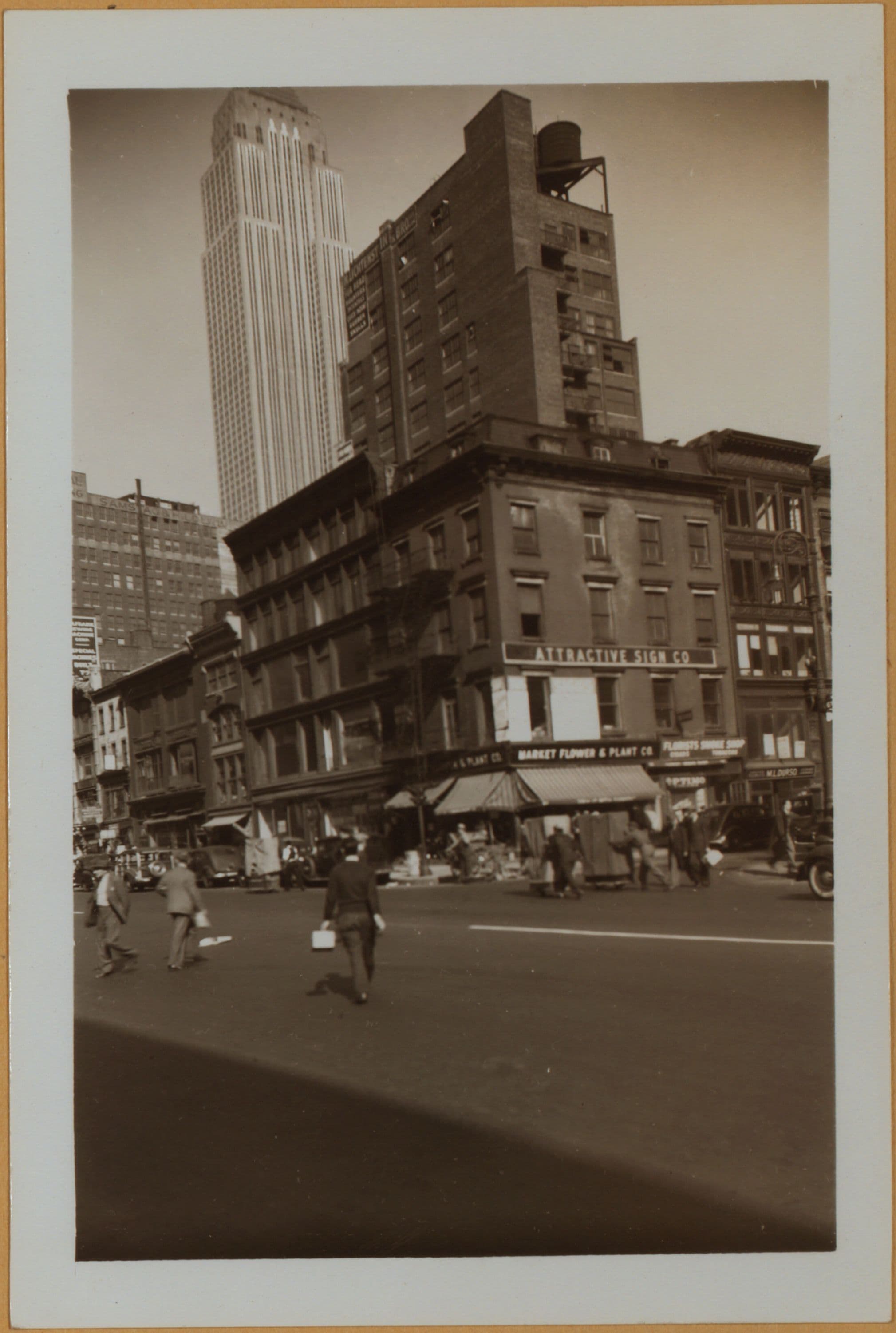 Manhattan: 6th Avenue - 27th Street (West)