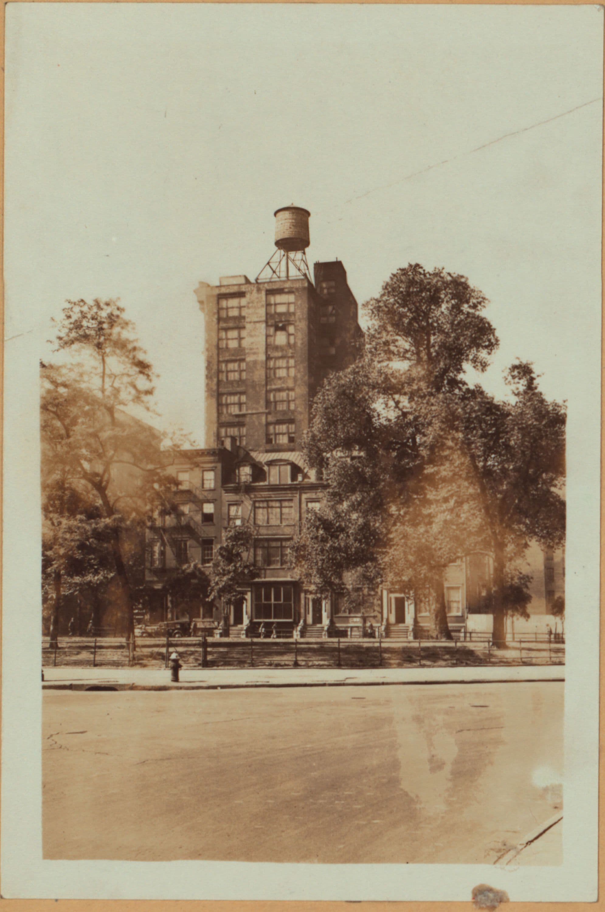 Manhattan: Washington Square South - West Broadway, 1928