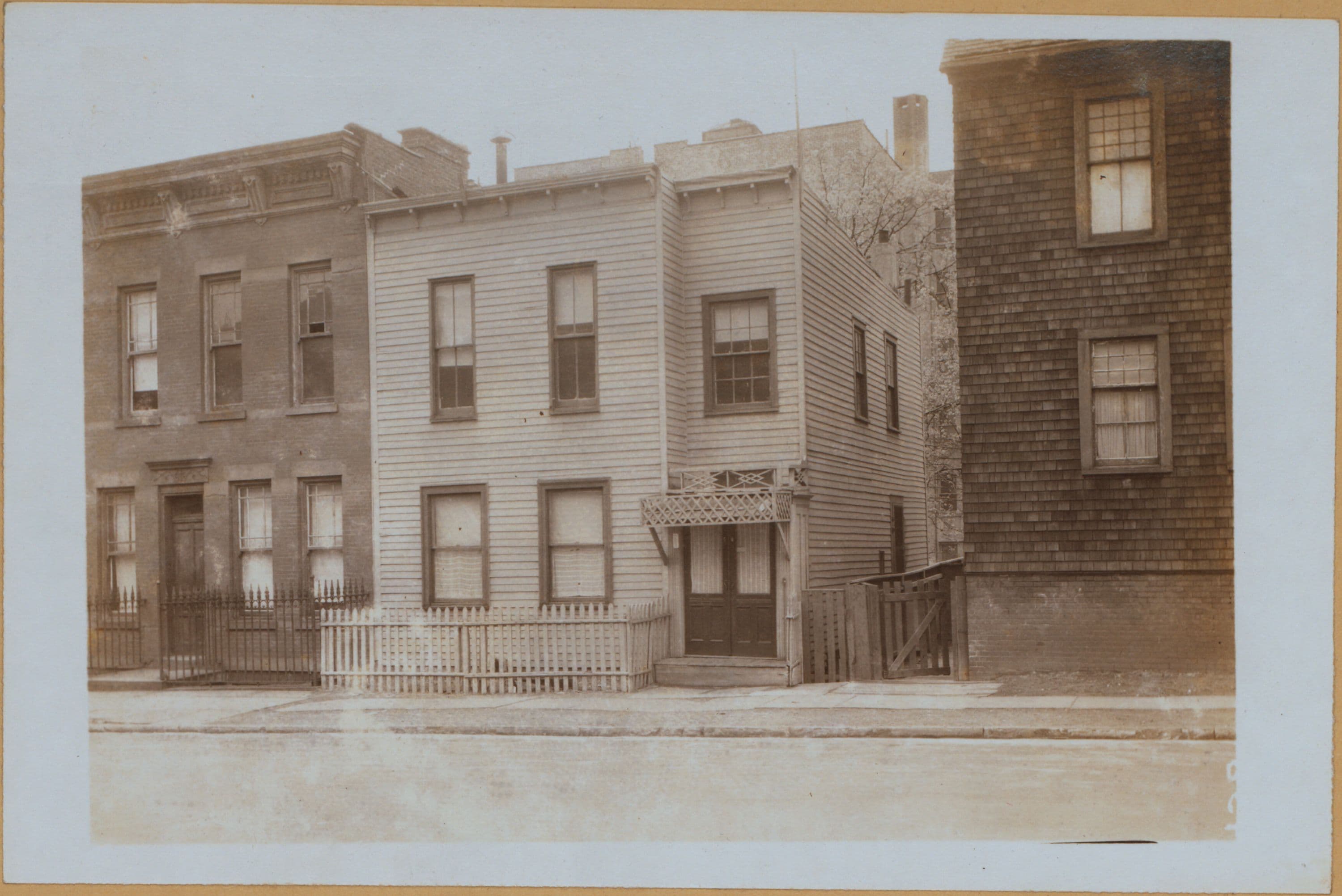 Manhattan: Jumel Place - Edgecombe Avenue