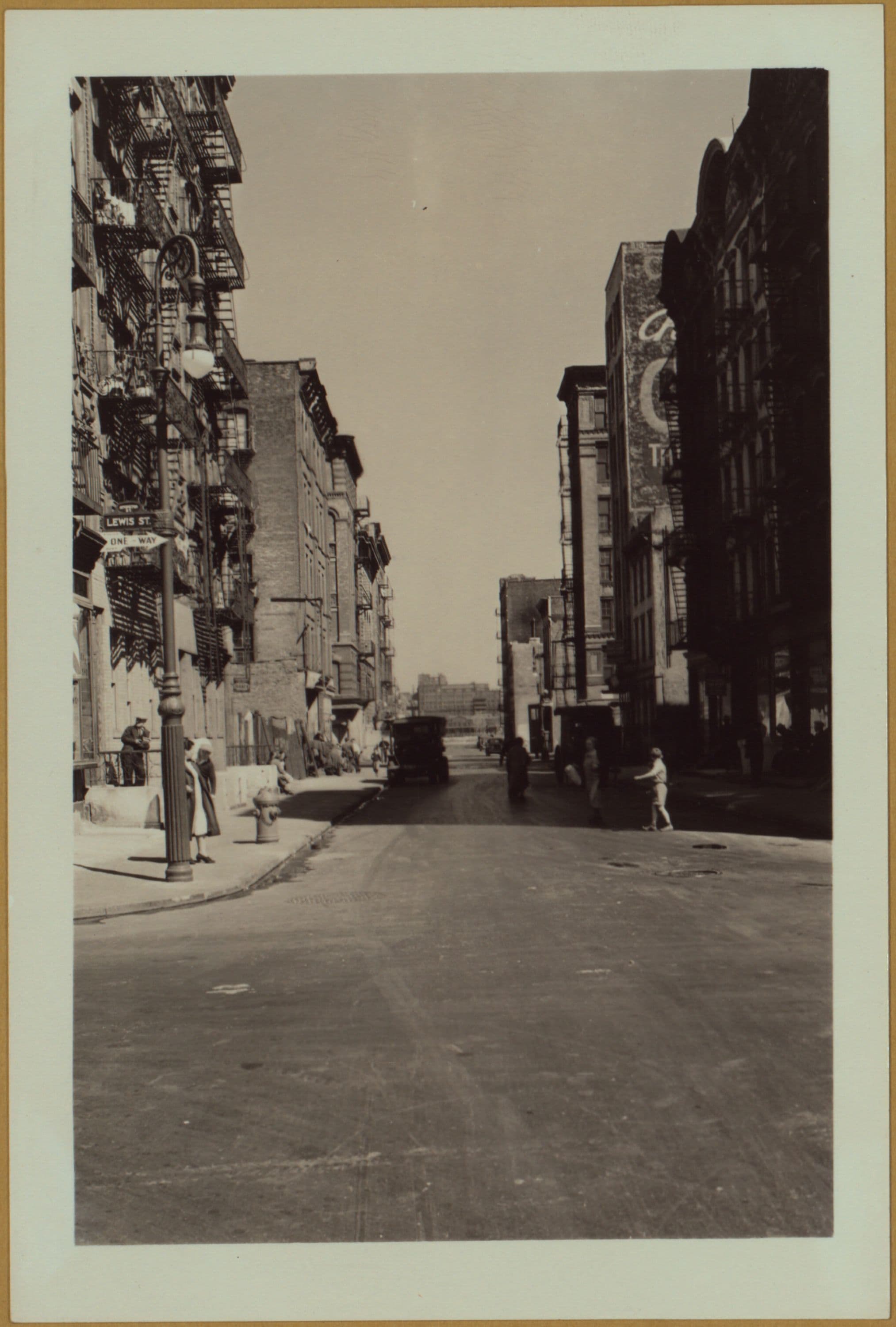 Manhattan: Rivington Street - Lewis Street