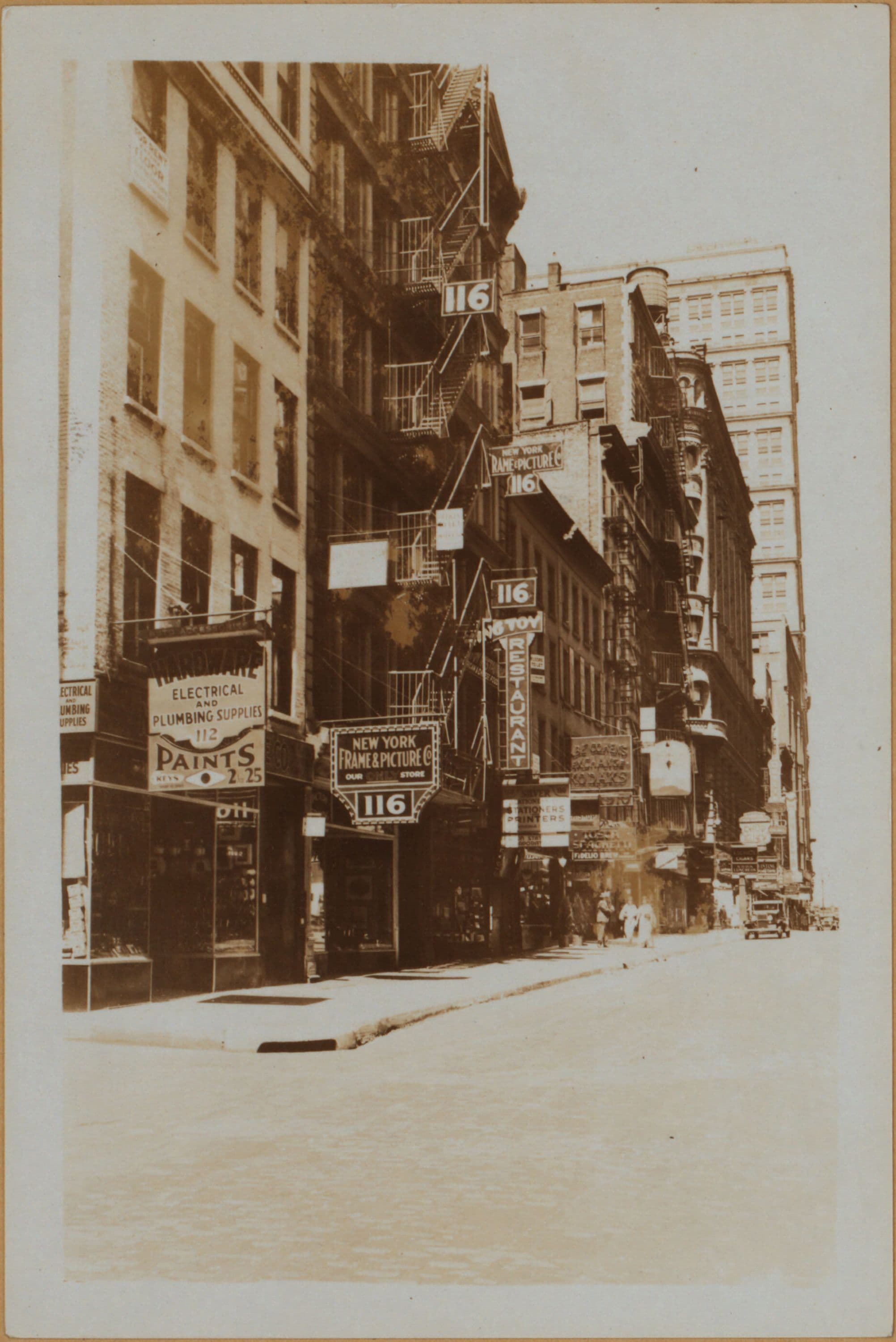 Manhattan: Fulton Street - Dutch Street