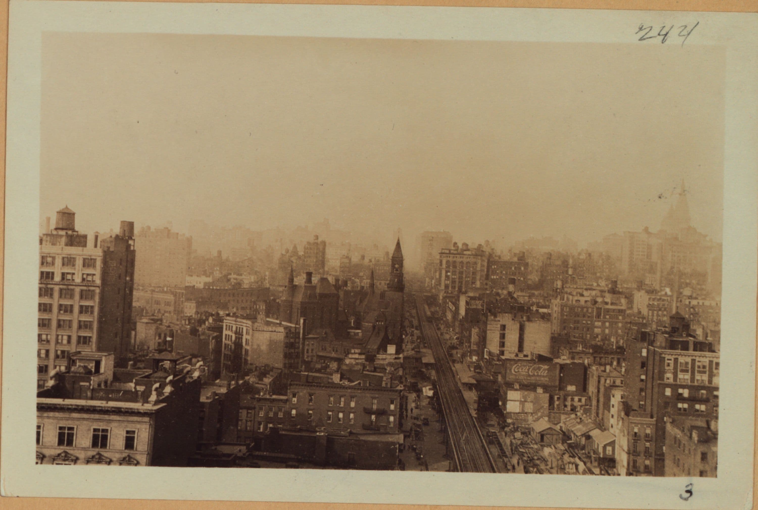 Manhattan: Washington Square West - 6th Avenue
