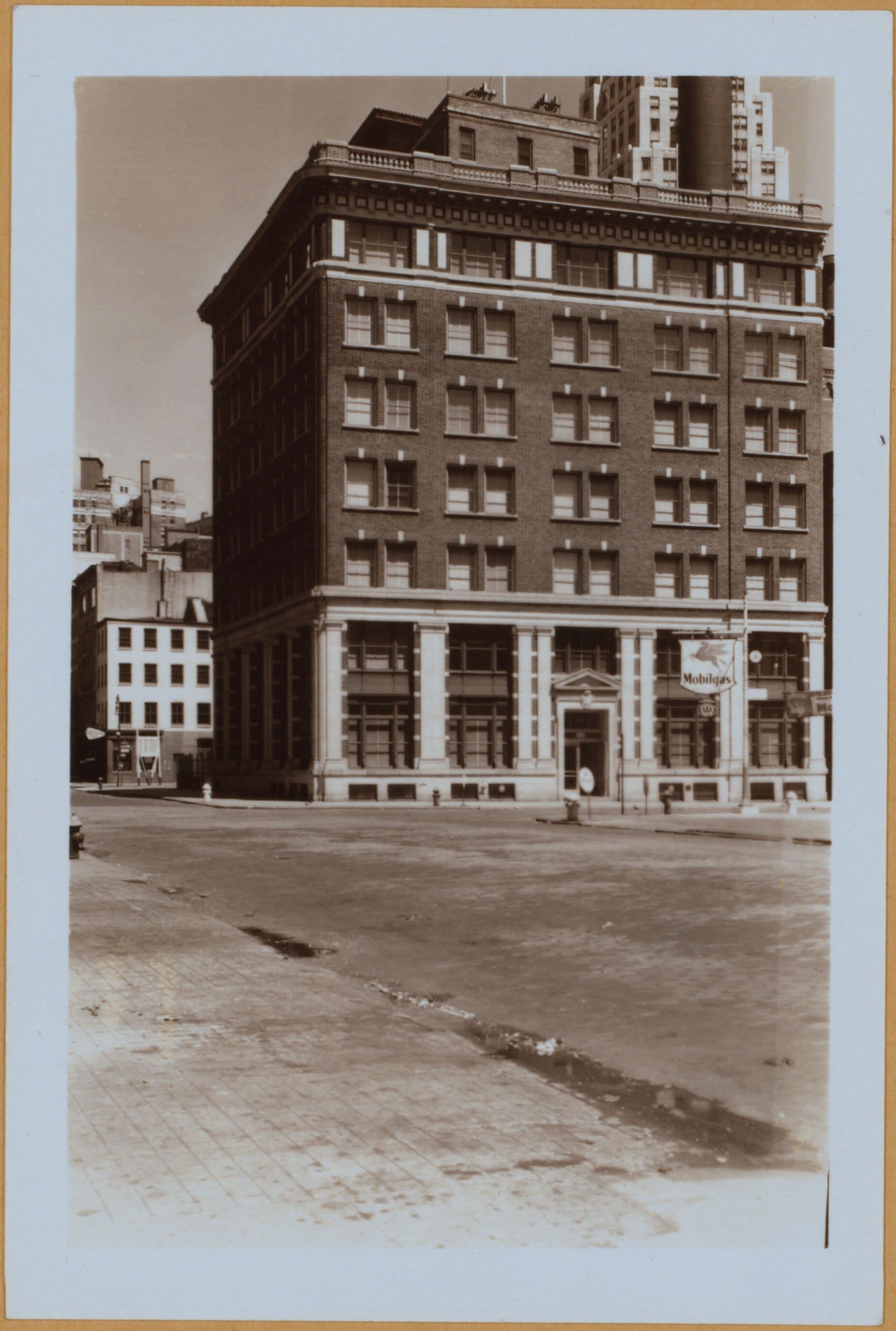 Manhattan: Front Street - Maiden Lane, 1940