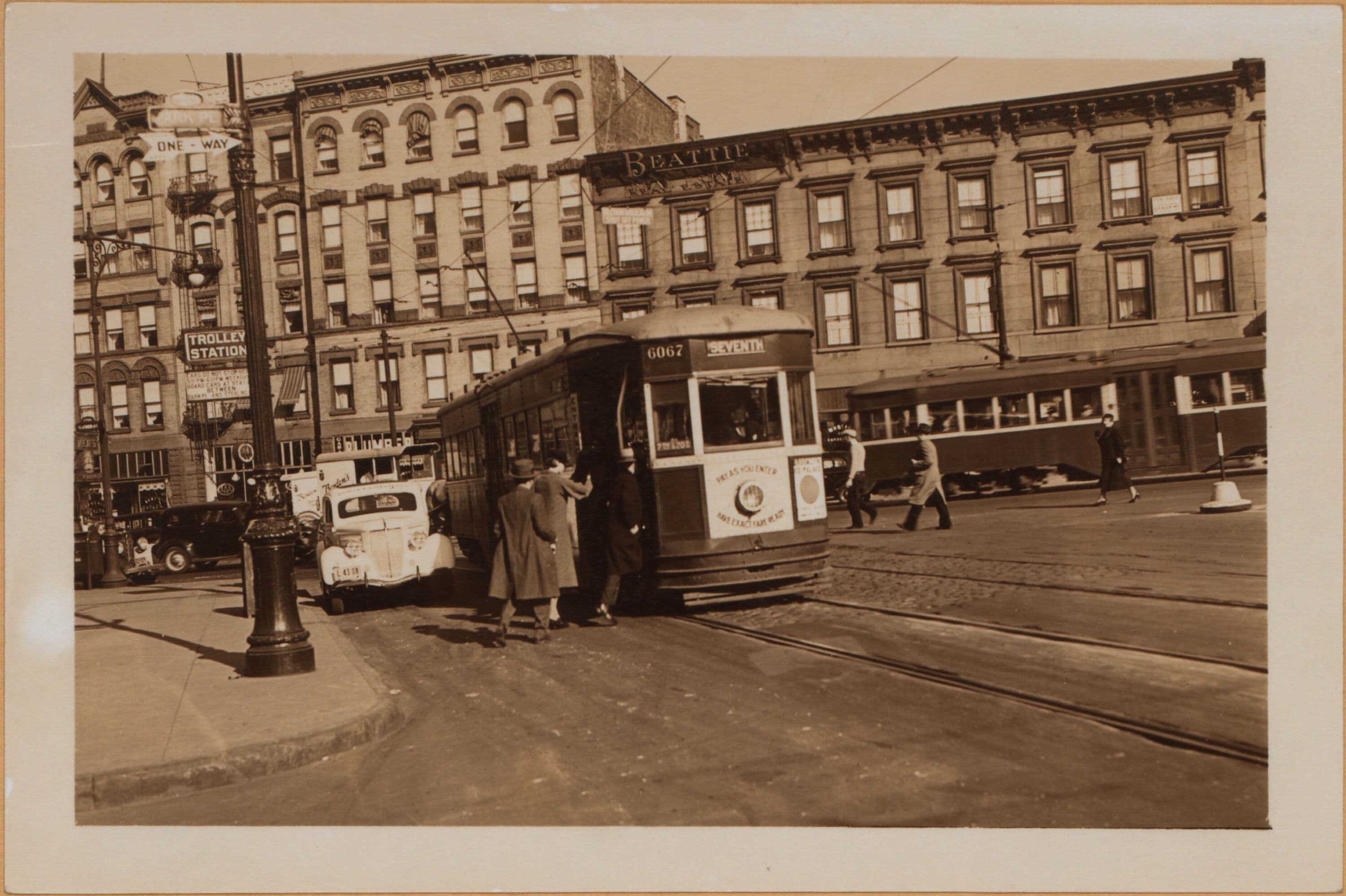 Brooklyn: Flatbush Avenue - Park Place