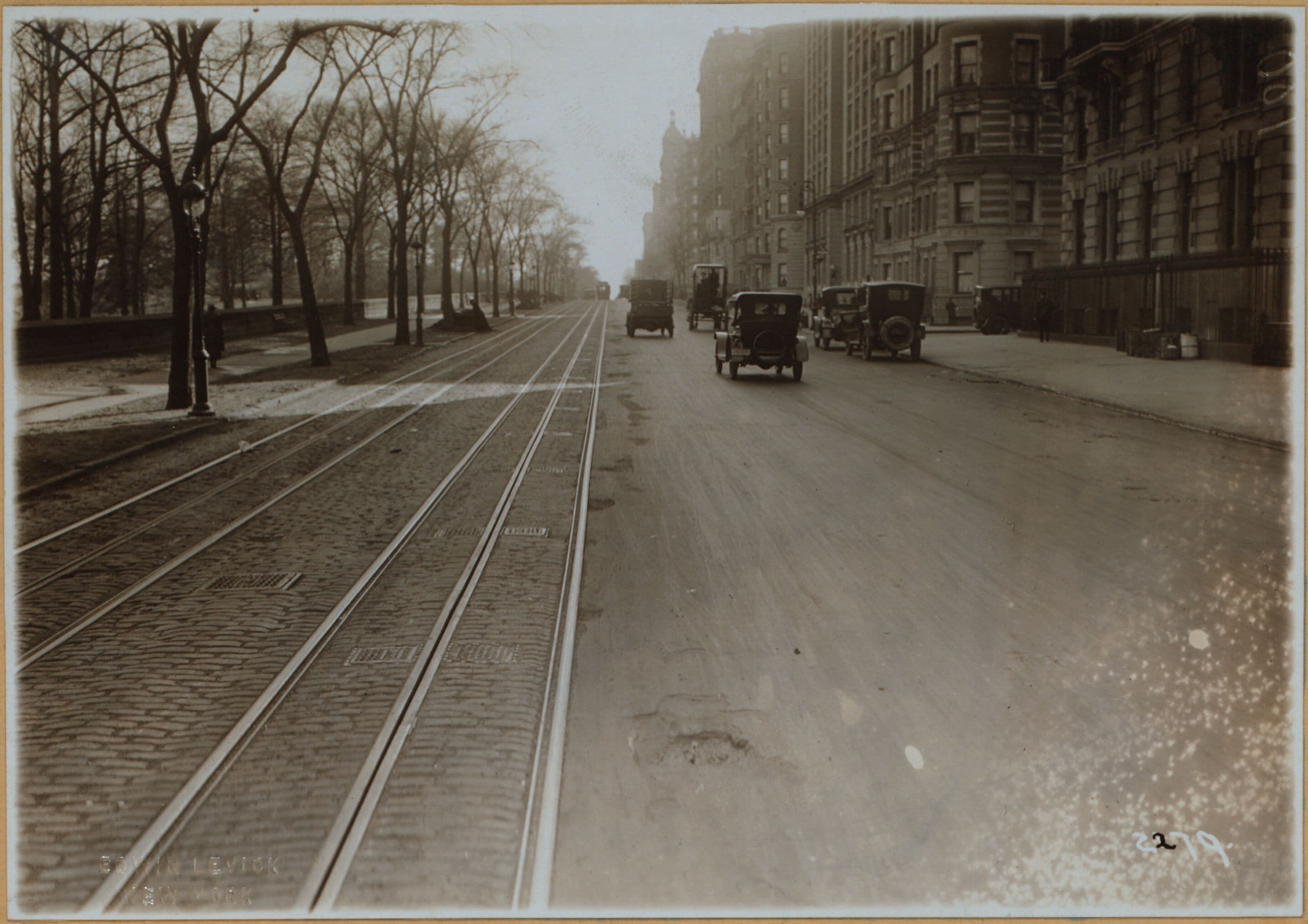 Manhattan: Central Park West - 94th Street, 1920