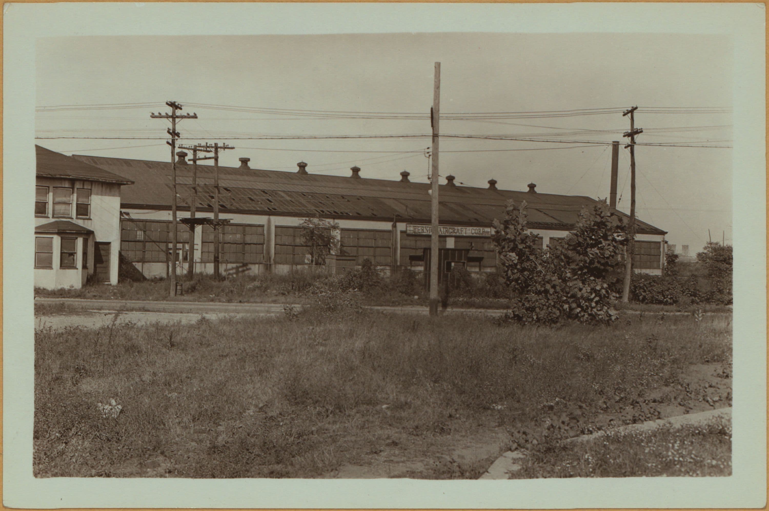 Richmond: Richmond Terrace - Holland Avenue