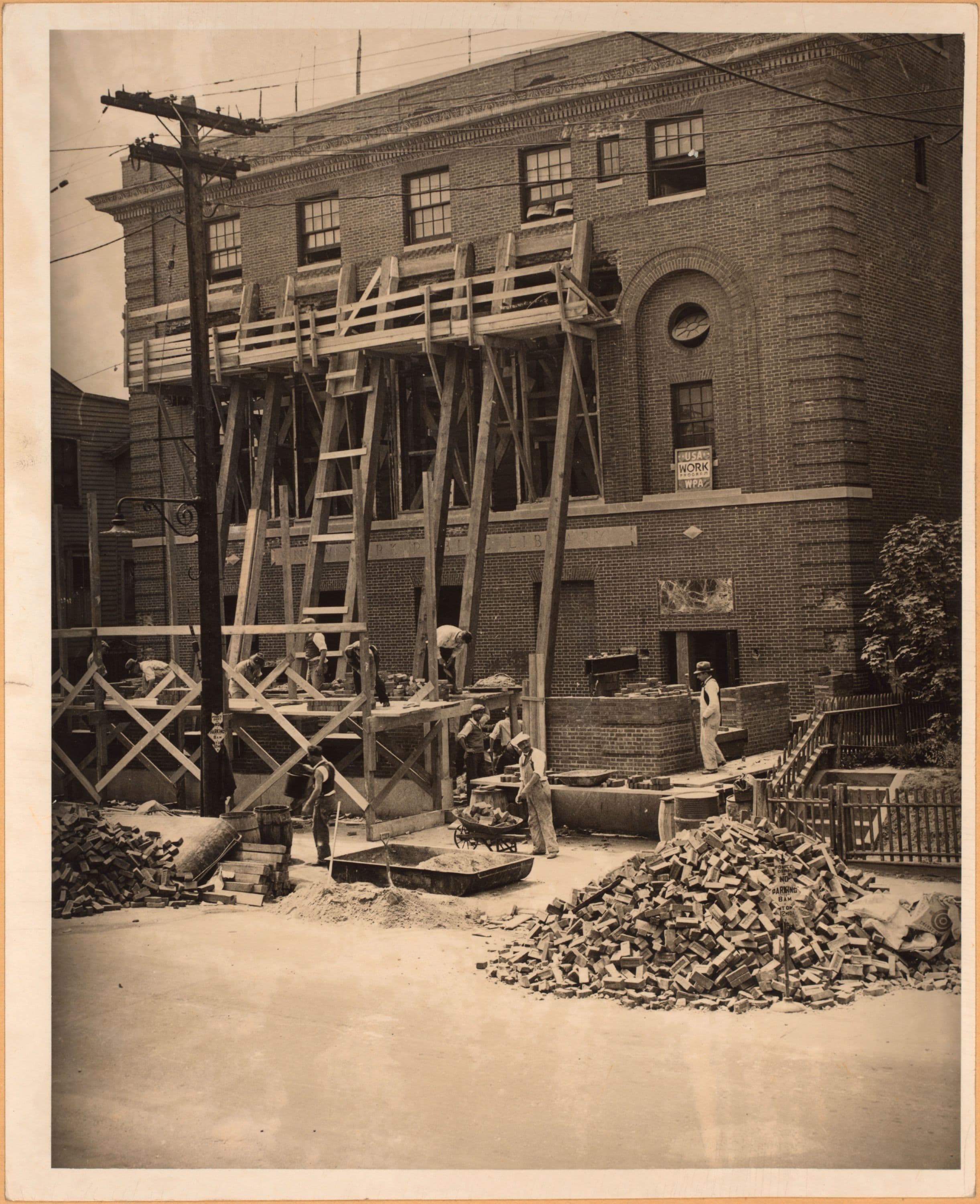 Bronx: Bainbridge Avenue - Fordham Road (East)
