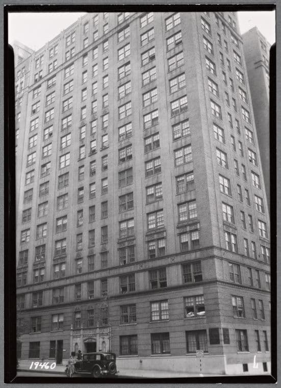Apartment building with doorman: 697 West End Av- W. 94th St, Manhattan