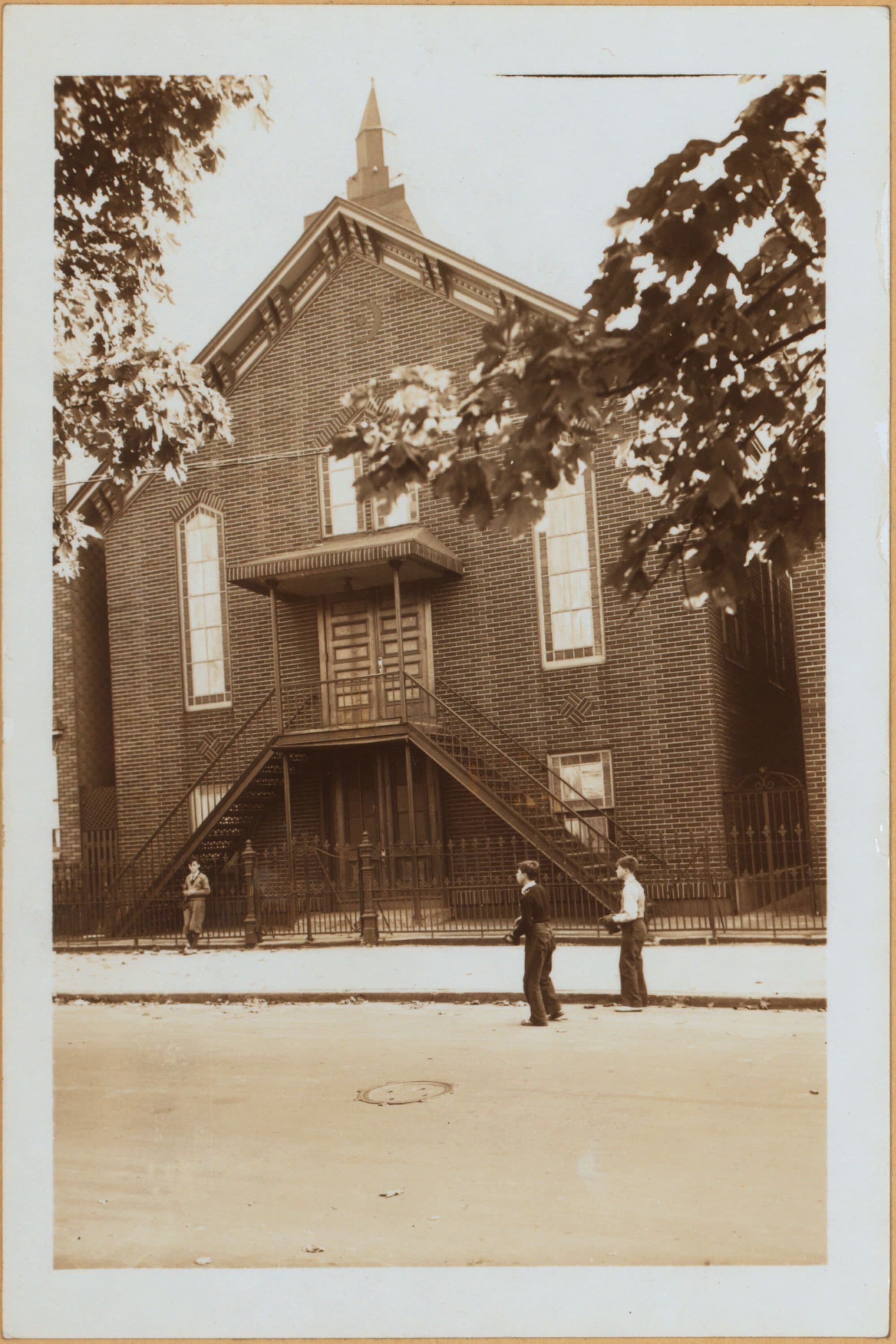 Brooklyn: Powers Street - Leonard Street