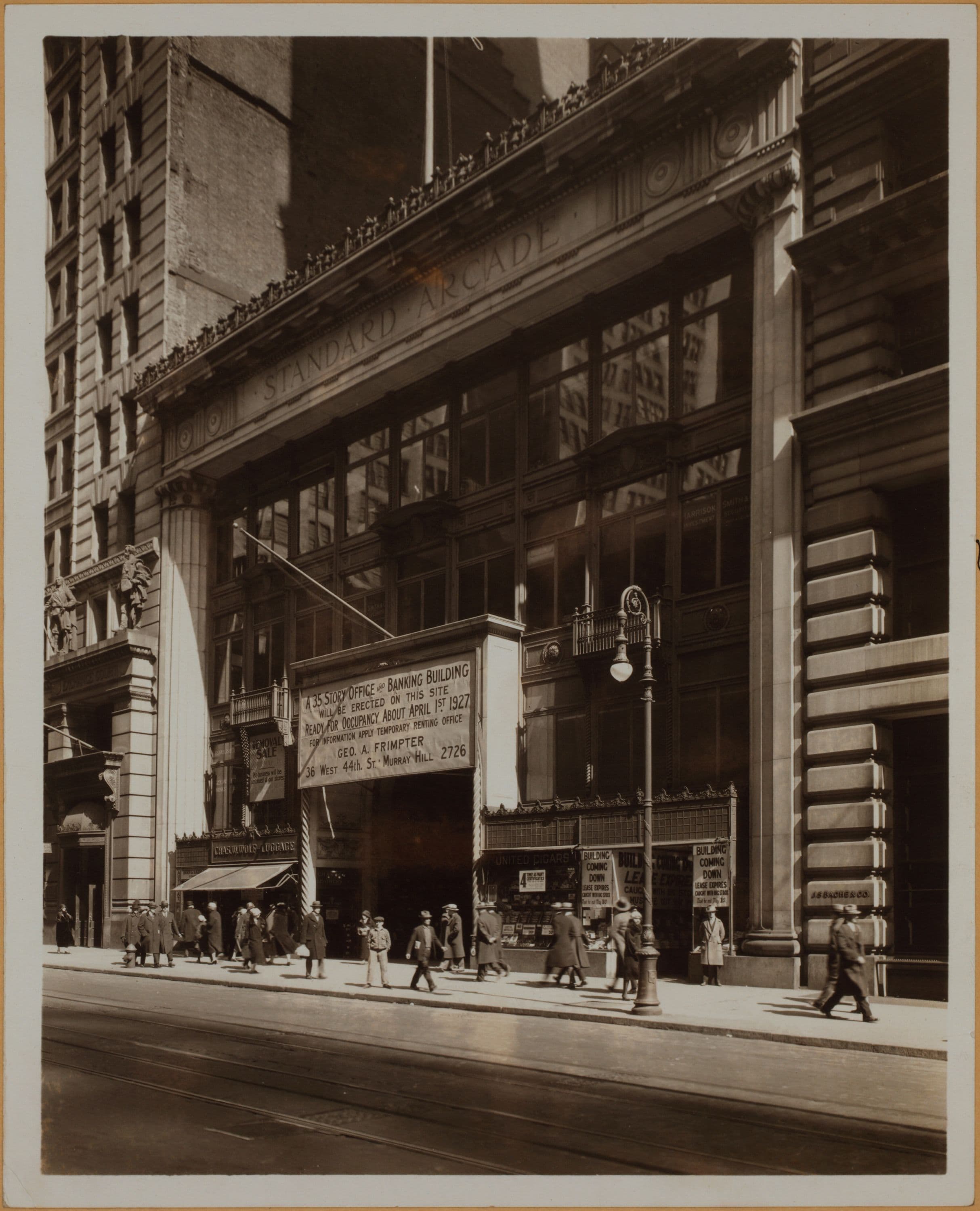 Manhattan: Broadway - Exchange Place
