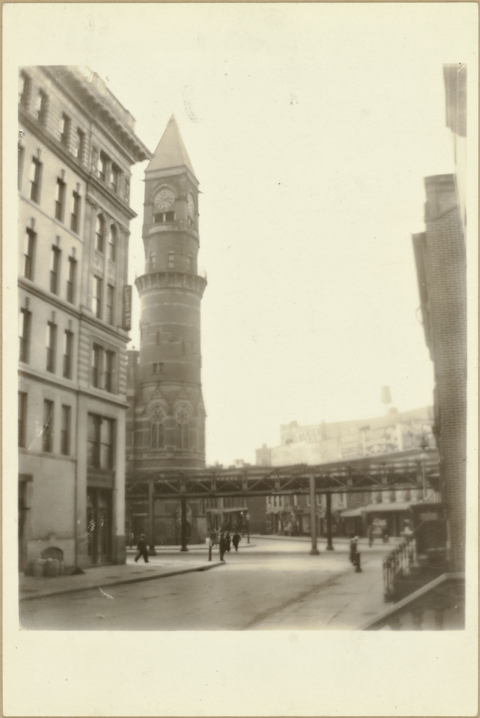 Manhattan: 6th Avenue - 10th Street (West)
